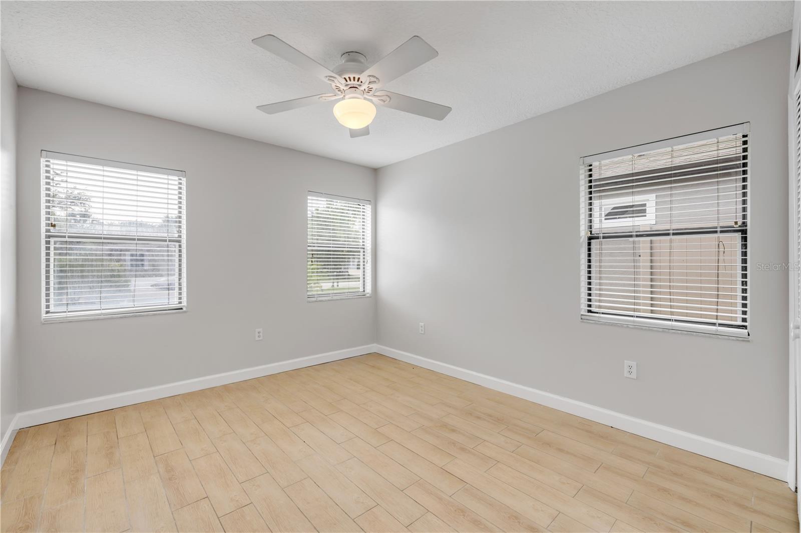 Image 19 of 27 For 6 Cimmaron Drive