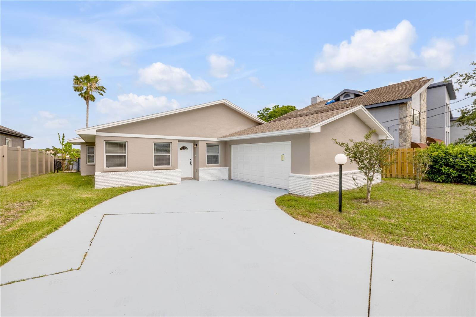 Image 2 of 27 For 6 Cimmaron Drive