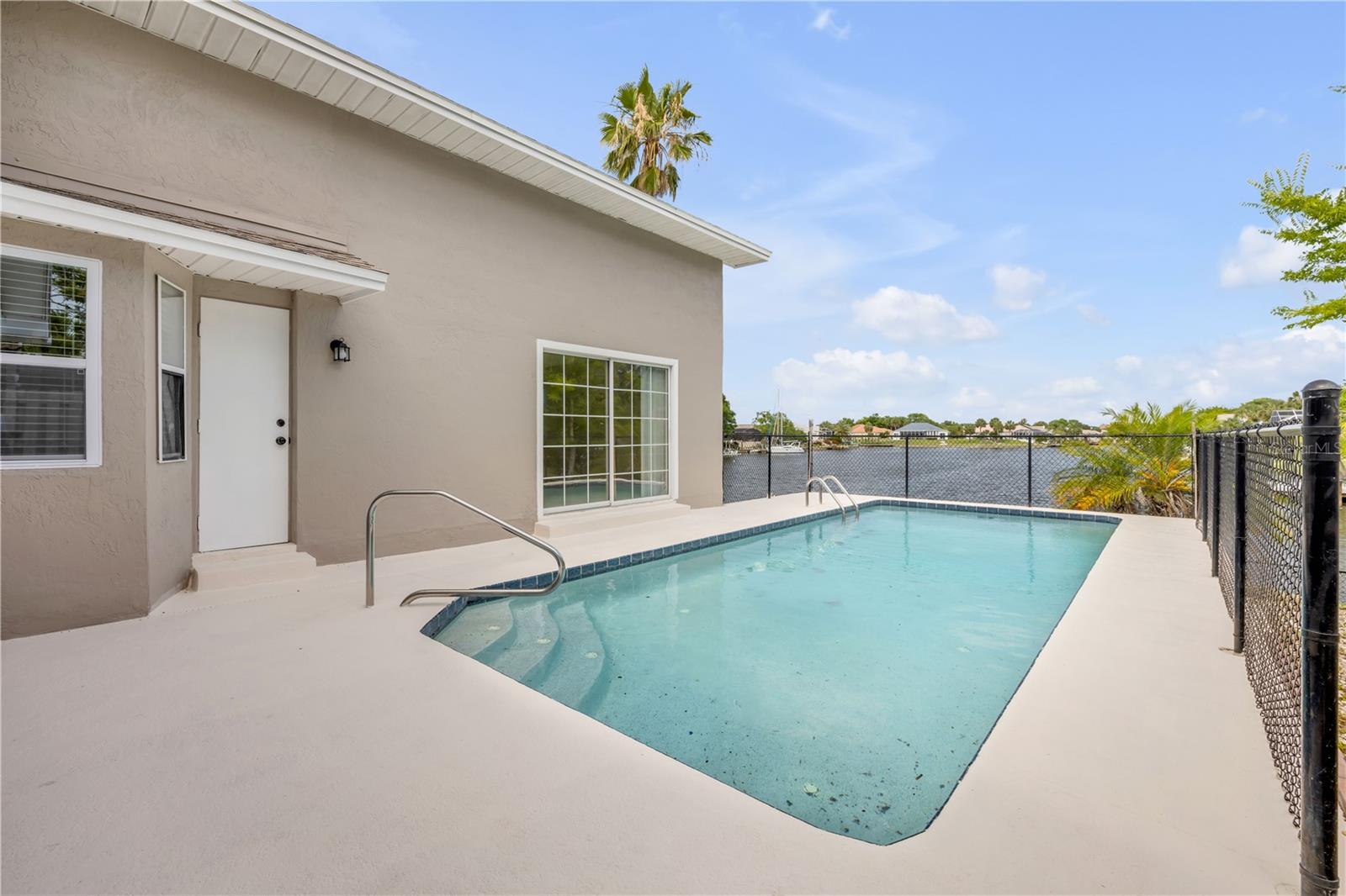 Image 3 of 27 For 6 Cimmaron Drive