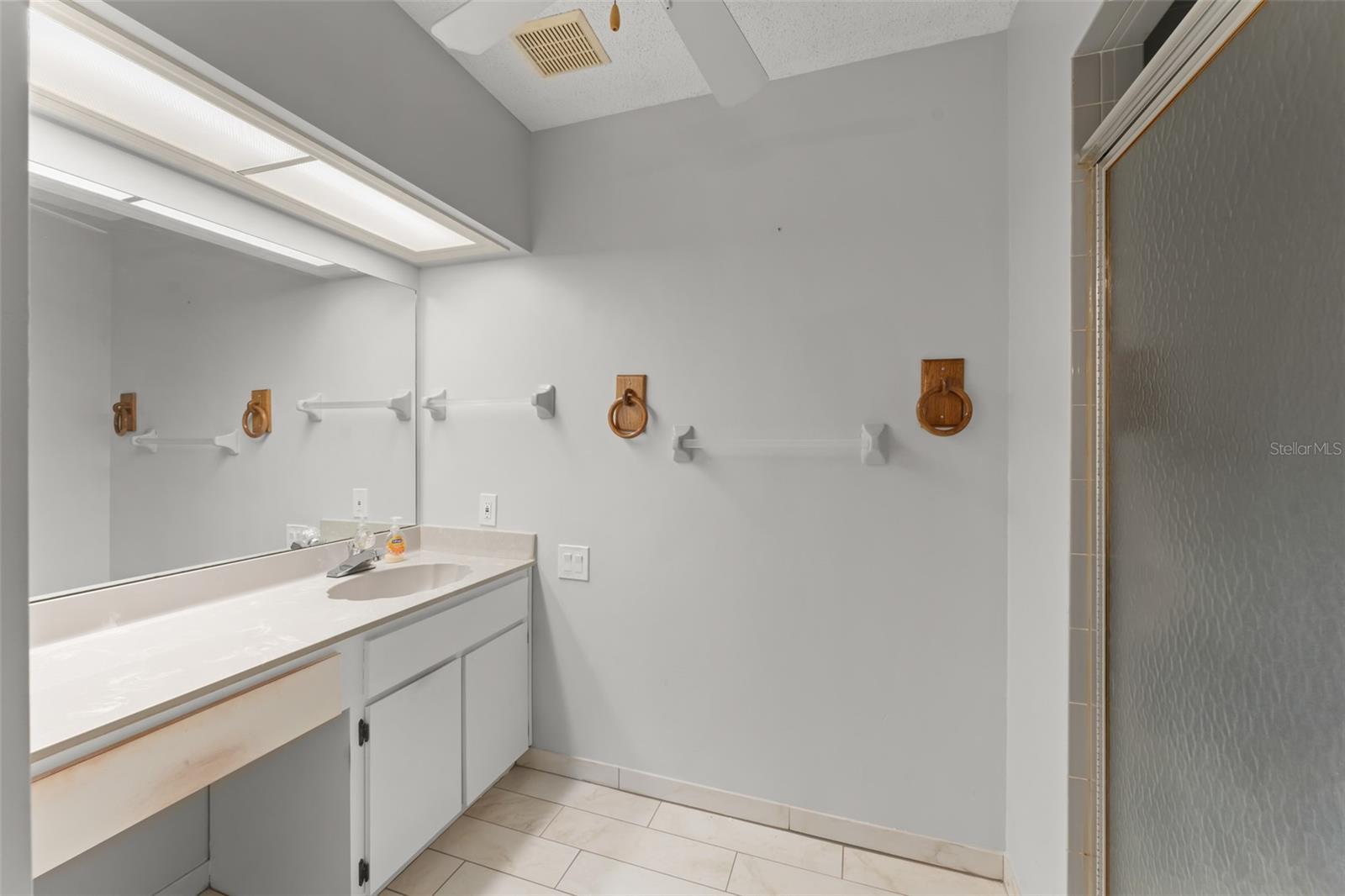 Image 11 of 24 For 216 Bermuda Petrel Court