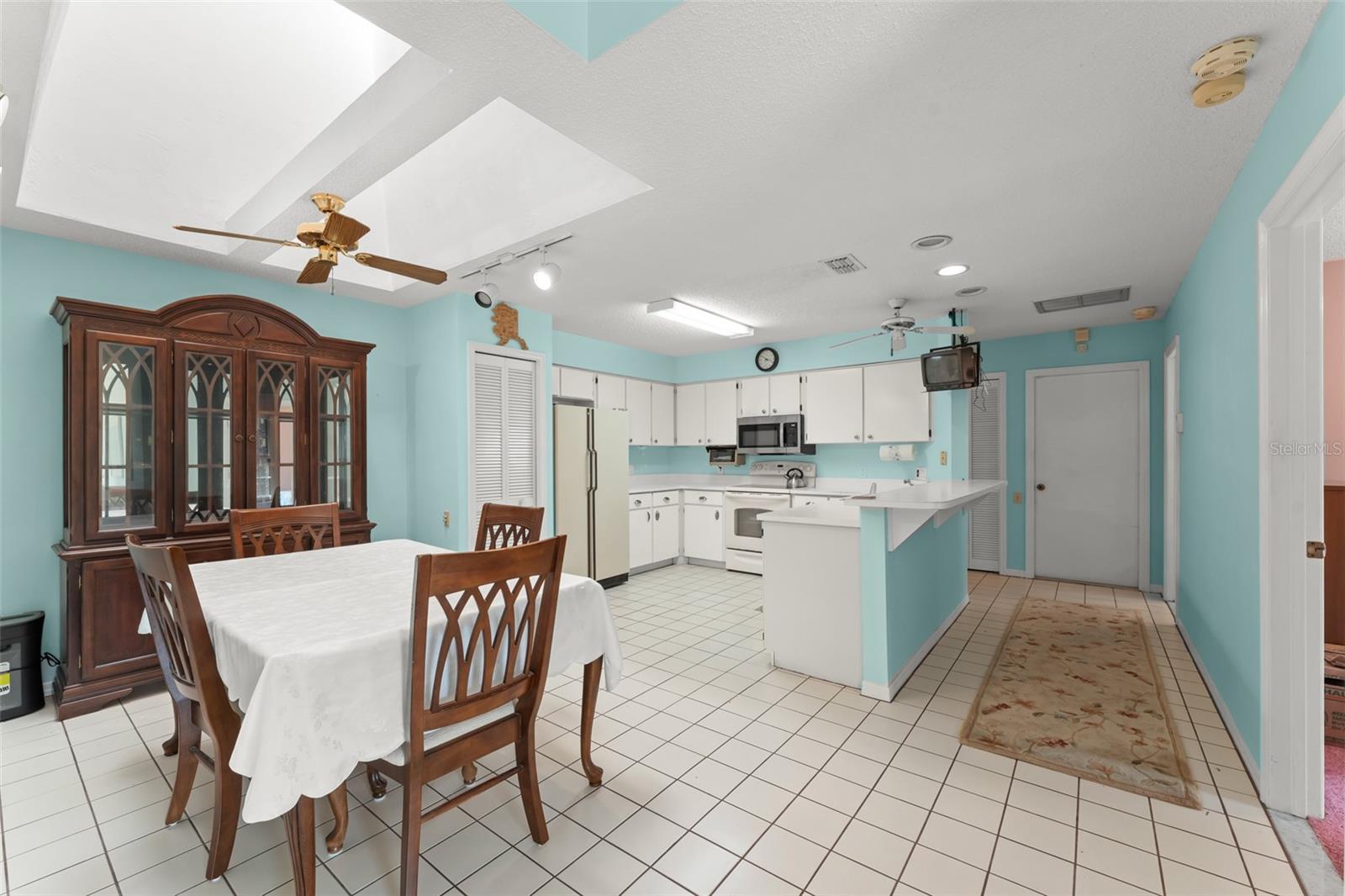 Image 12 of 24 For 216 Bermuda Petrel Court