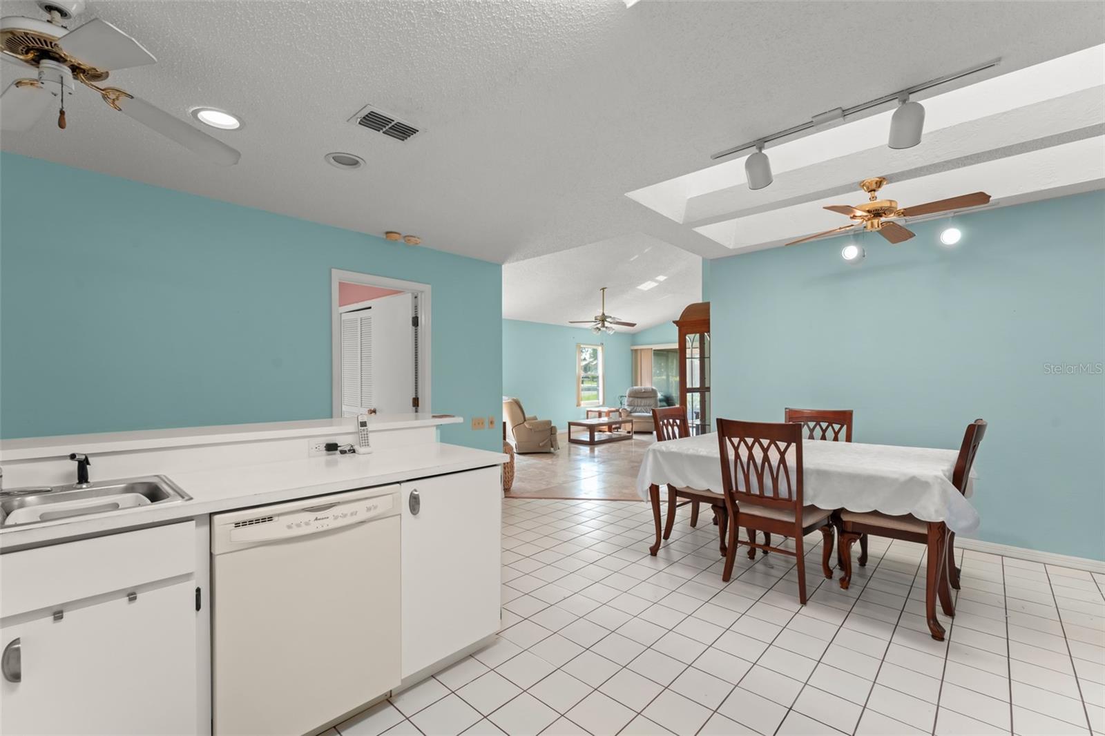 Image 16 of 24 For 216 Bermuda Petrel Court
