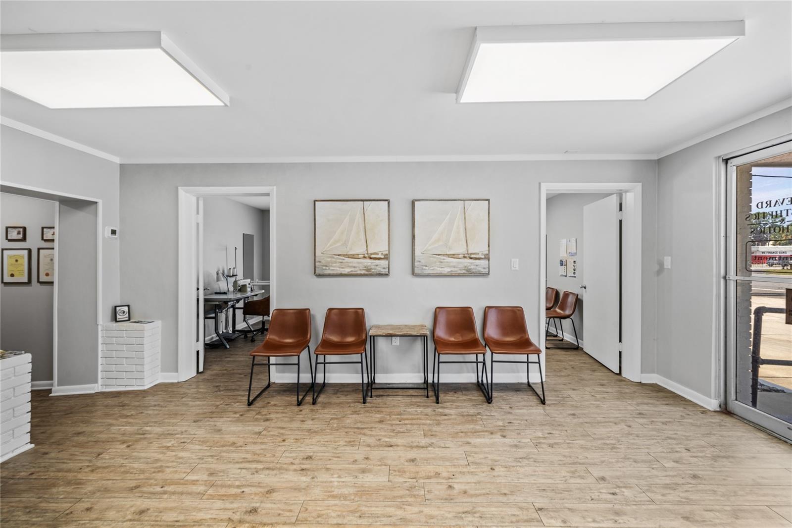 Image 20 of 32 For 2225 Washington Avenue