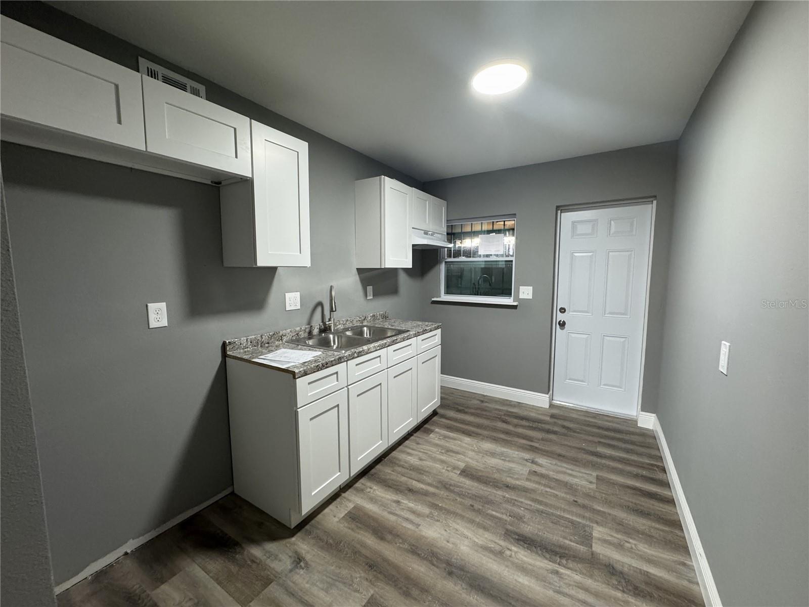 Image 9 of 15 For 1333 30th Street
