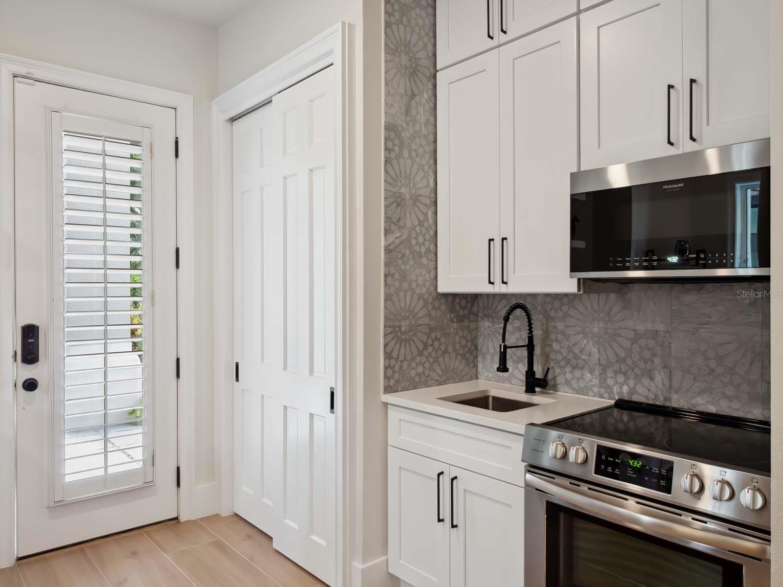 Image 30 of 42 For 9400 Sloane Street