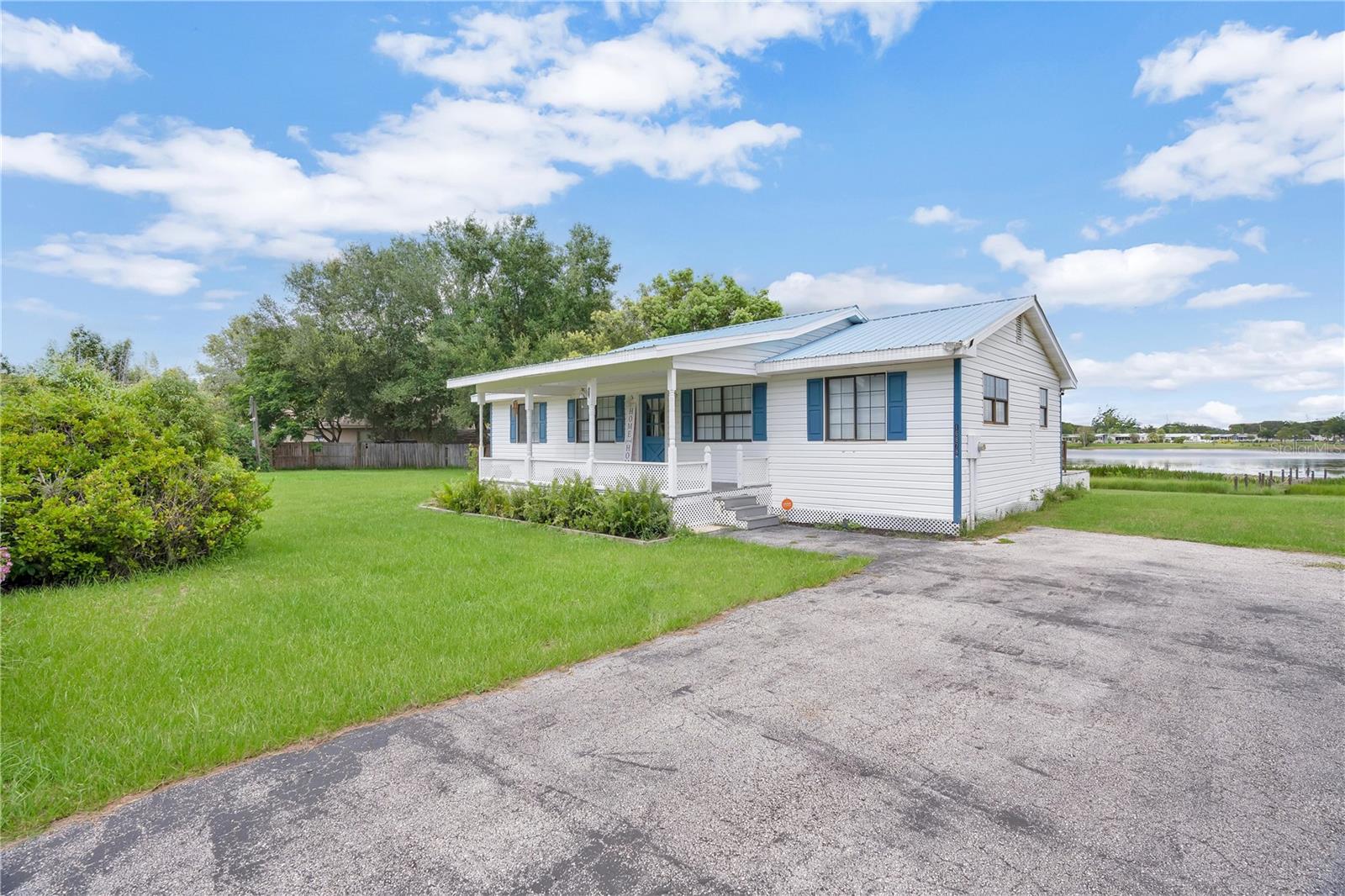 Image 2 of 25 For 16878 Arrowhead Boulevard