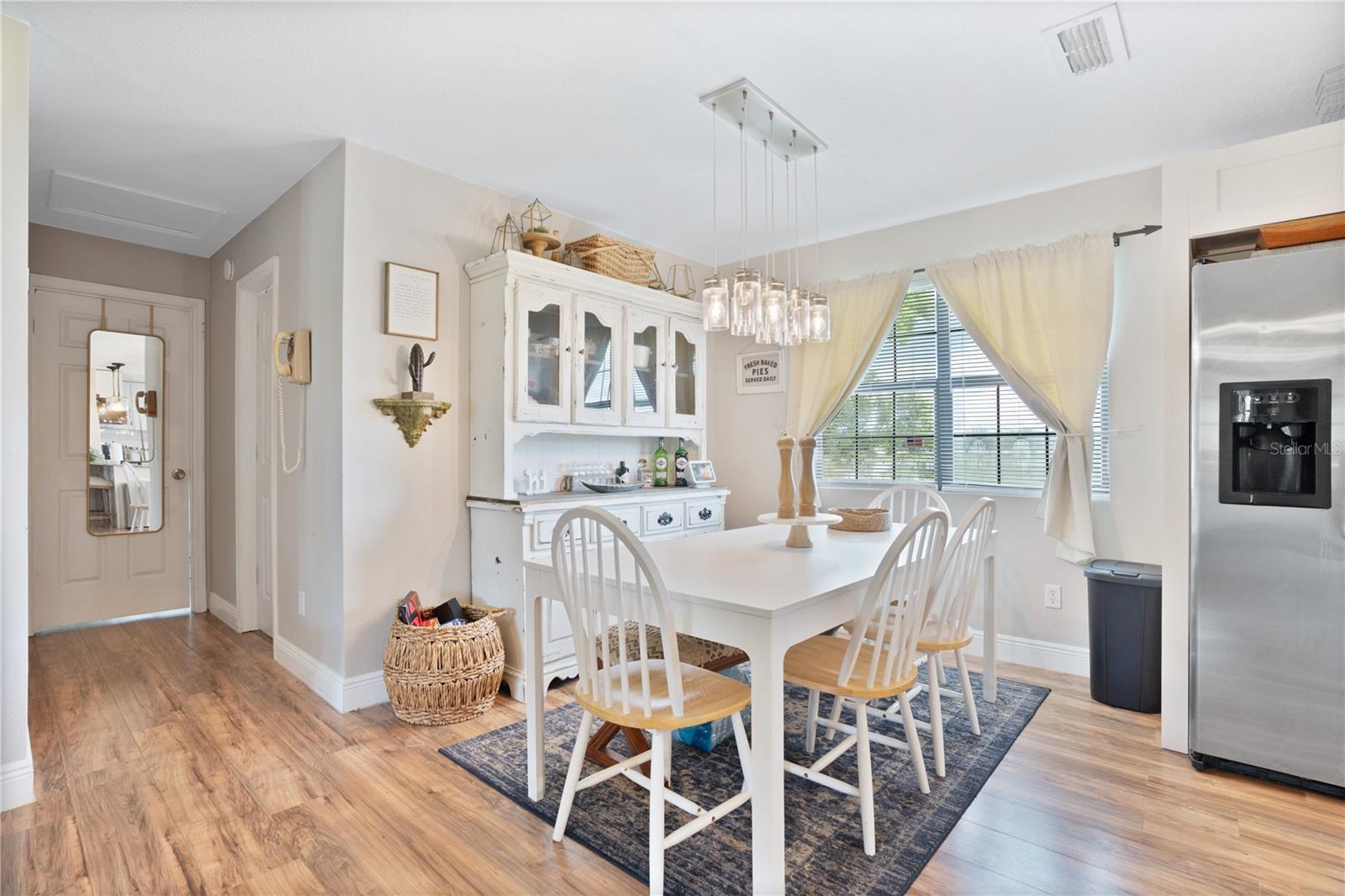 Image 8 of 25 For 16878 Arrowhead Boulevard