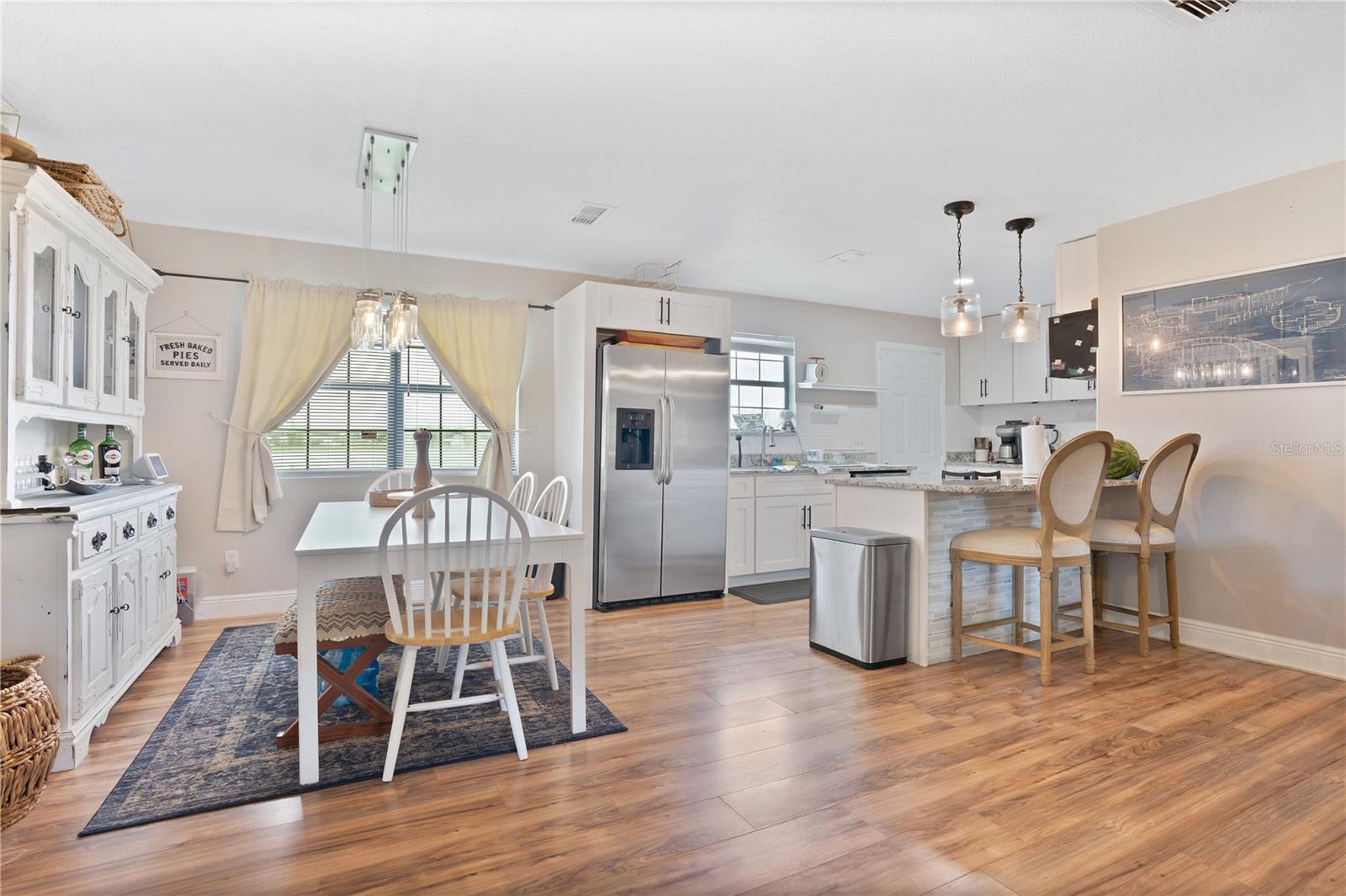 Image 9 of 25 For 16878 Arrowhead Boulevard
