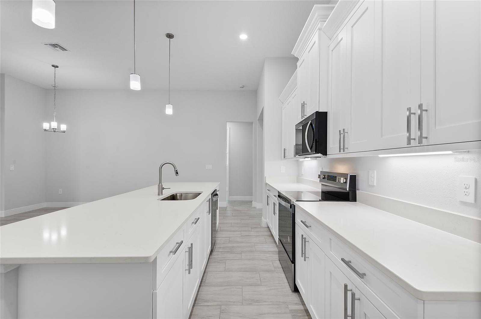 Image 46 of 49 For 304 Jungle Road