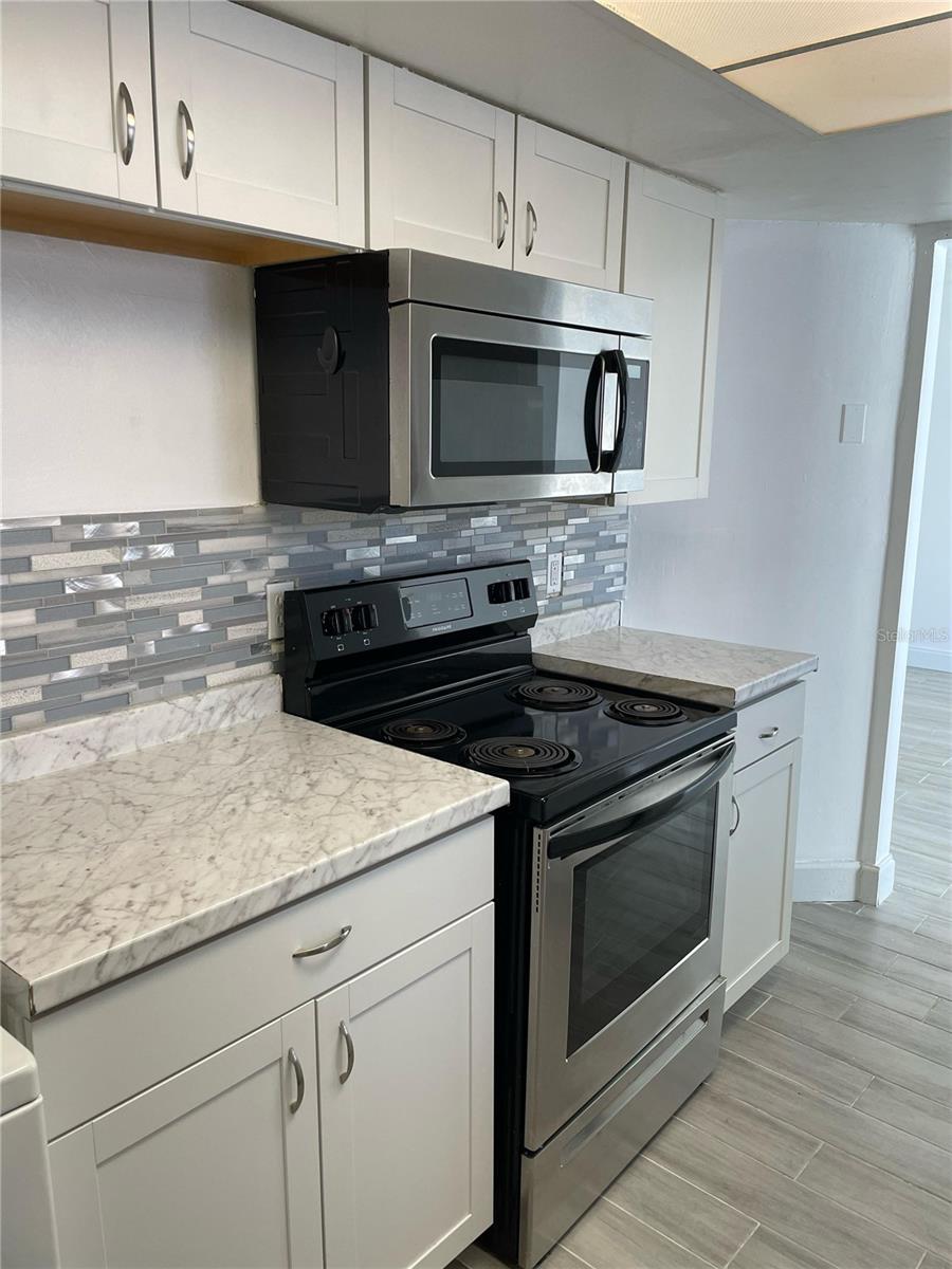 Image 3 of 12 For 4364 Aqua Vista Drive C
