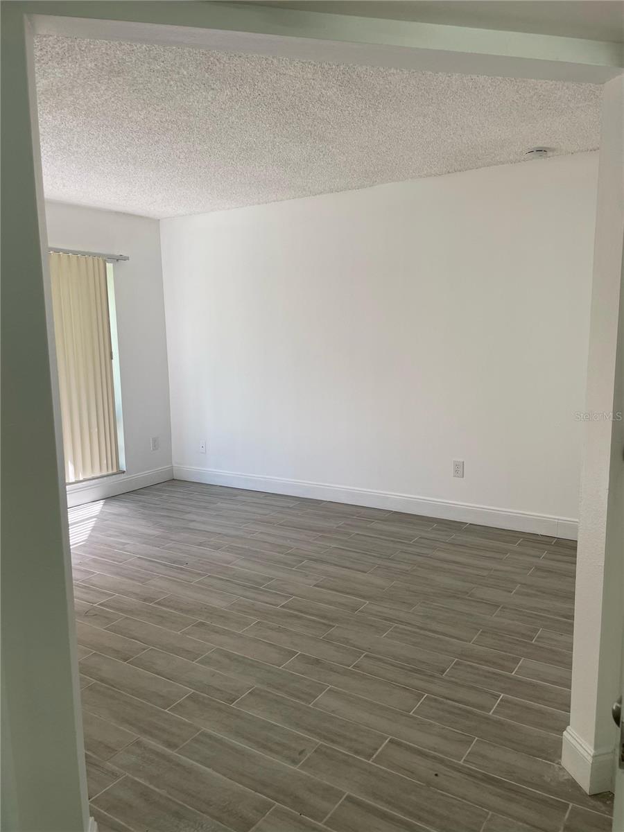 Image 8 of 12 For 4364 Aqua Vista Drive C
