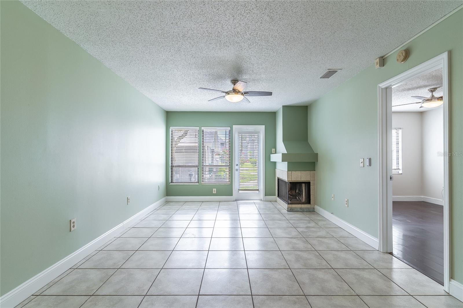 Image 14 of 40 For 9426 Torrington Avenue 1