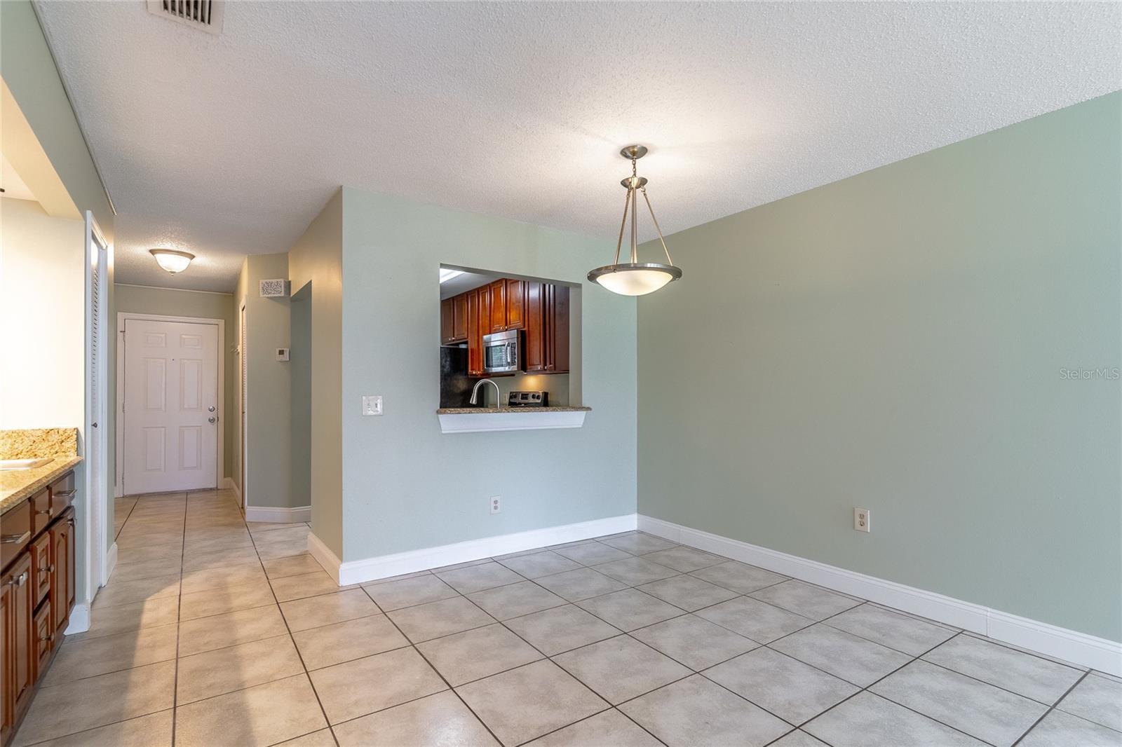 Image 22 of 40 For 9426 Torrington Avenue 1