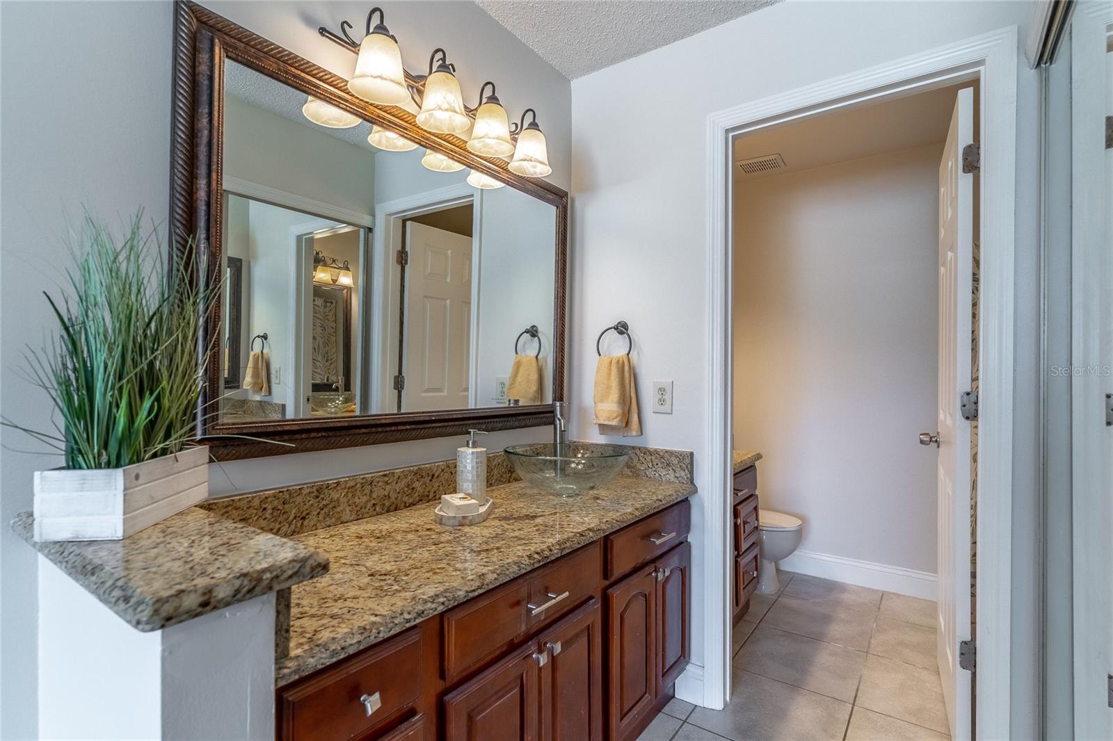 Image 25 of 40 For 9426 Torrington Avenue 1