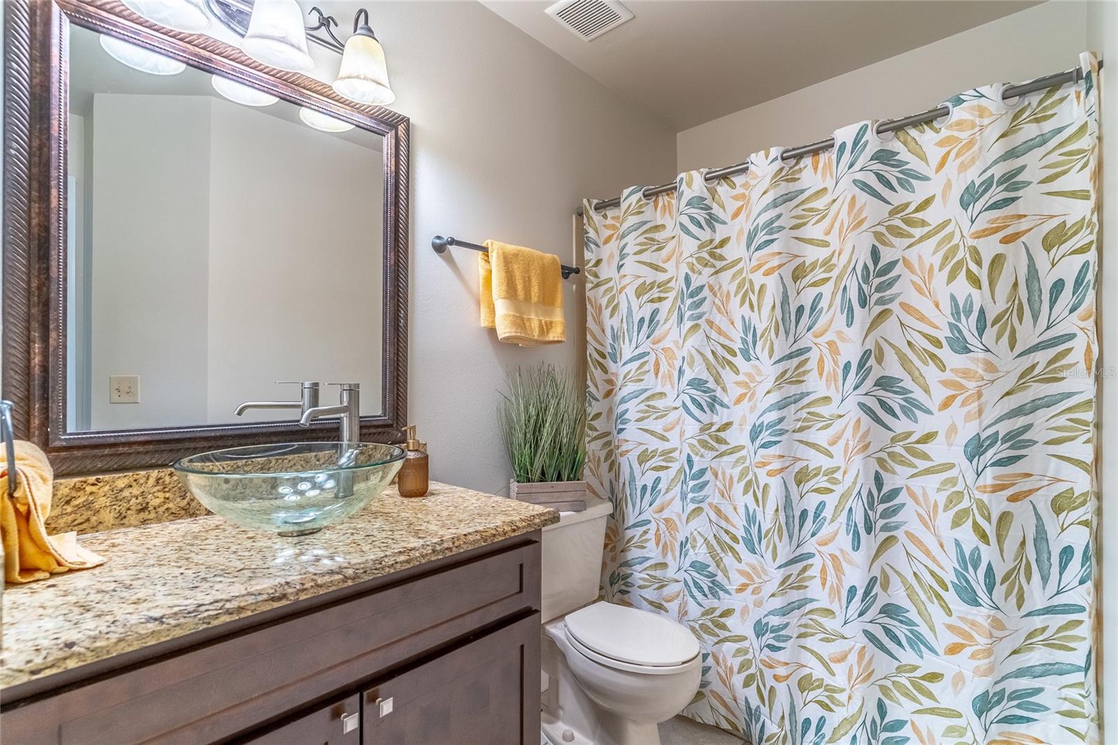 Image 31 of 40 For 9426 Torrington Avenue 1