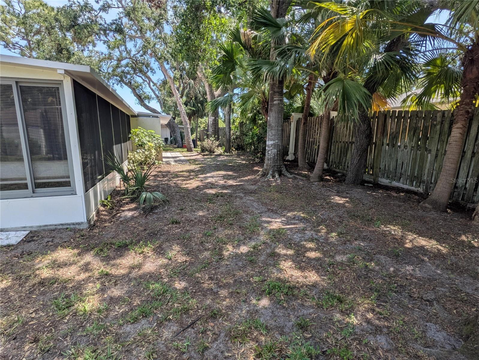 Image 3 of 14 For 5356 Royal Palm Avenue 5356