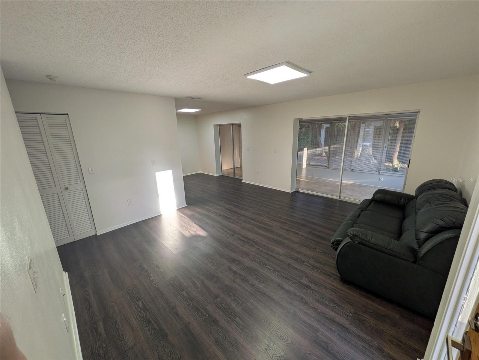 Image 4 of 14 For 5356 Royal Palm Avenue 5356