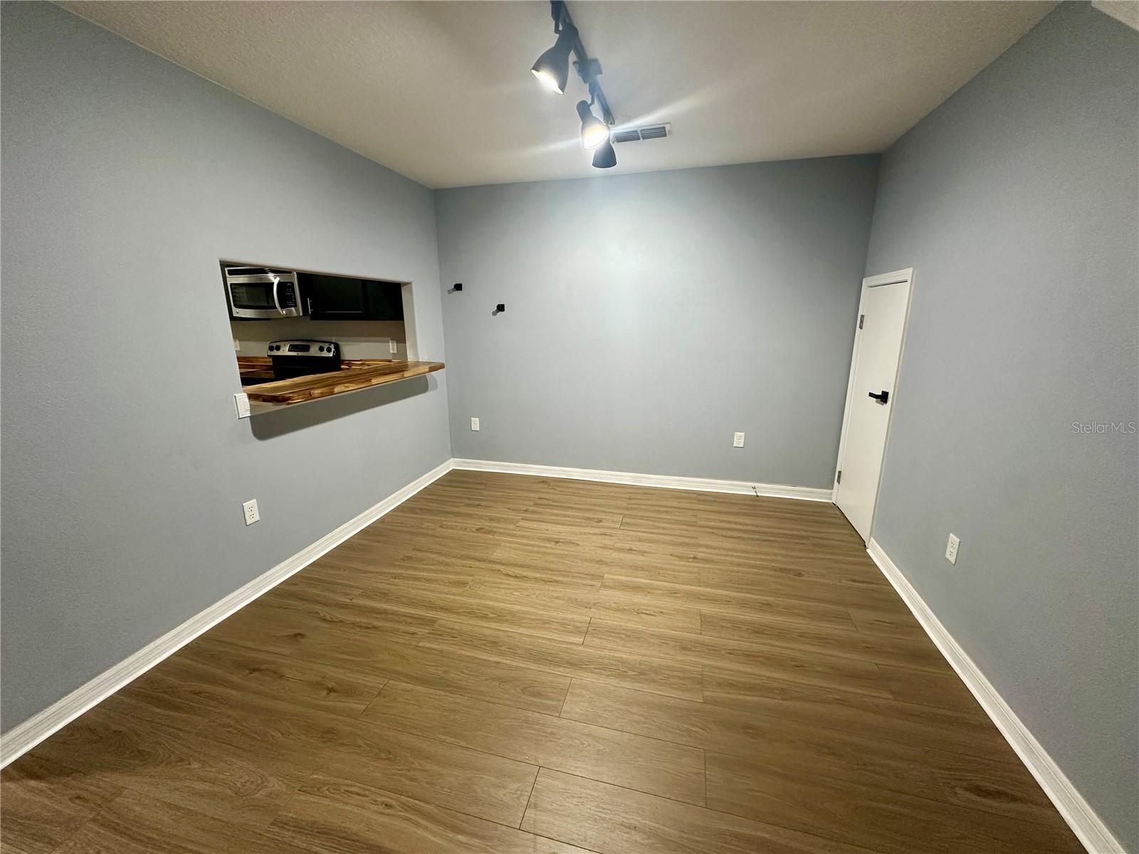 Image 7 of 17 For 253 Carina Circle