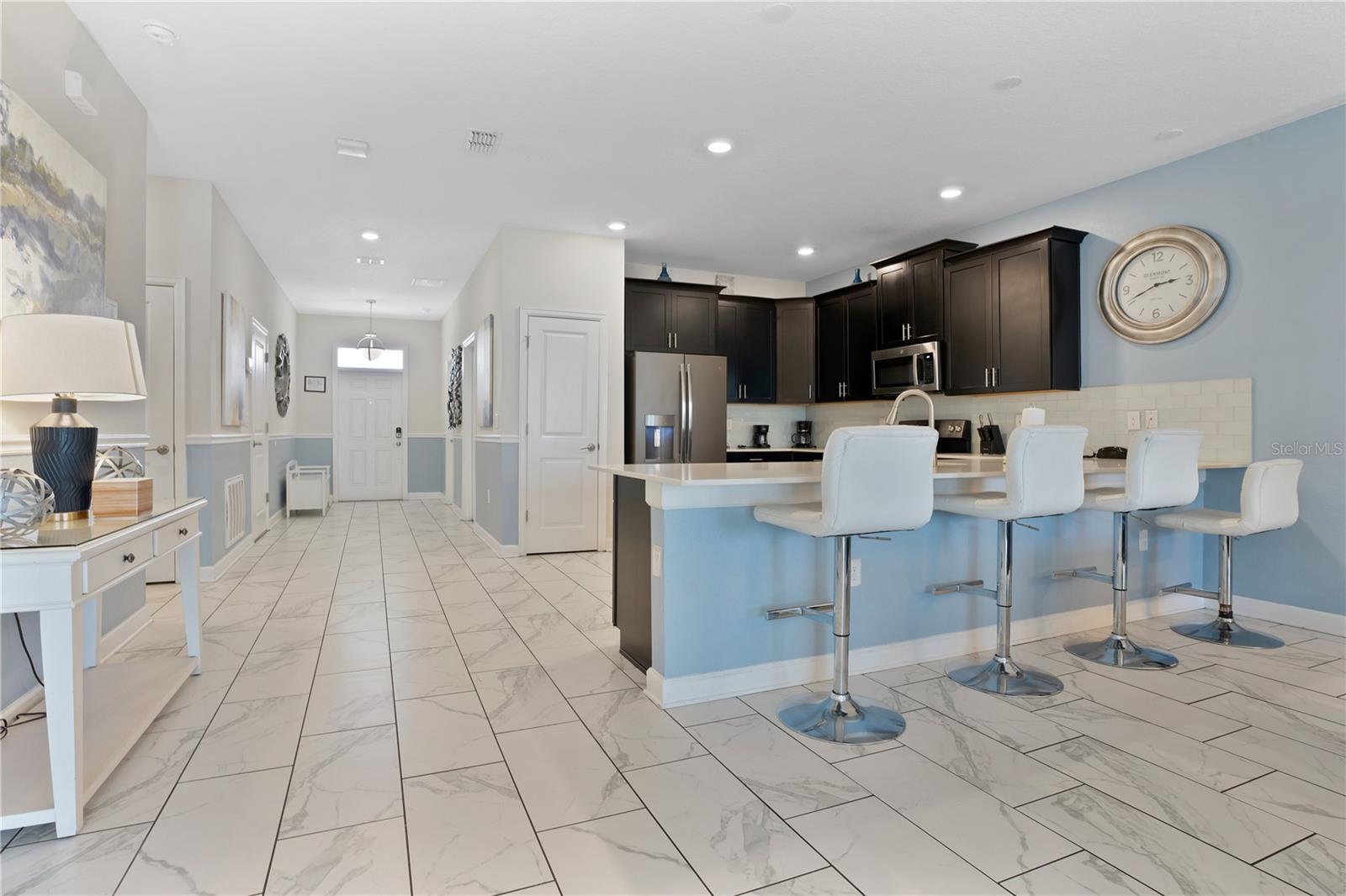 Image 3 of 34 For 1613 Maidstone Court
