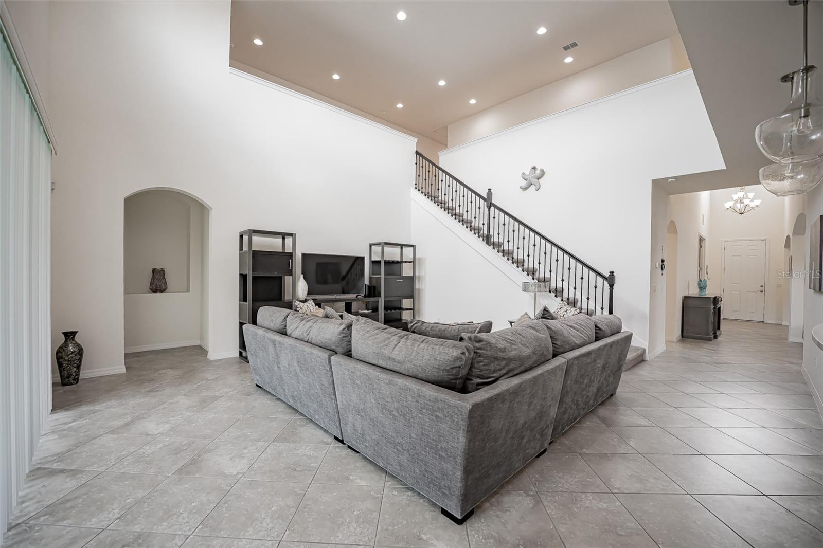 Image 23 of 68 For 14572 Black Quill Drive