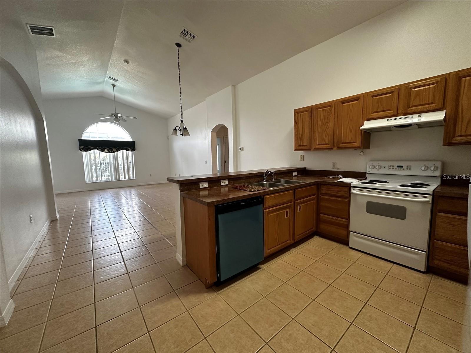Image 3 of 27 For 4795 Cumbrian Lakes Drive