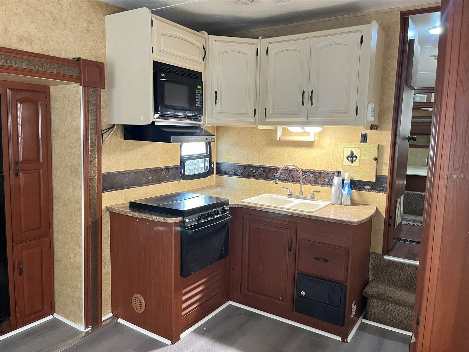 Image 2 of 9 For 3000 Clarcona Road 554