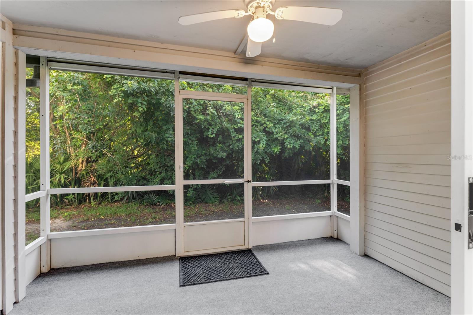 Image 6 of 35 For 950 Vanessa Court F