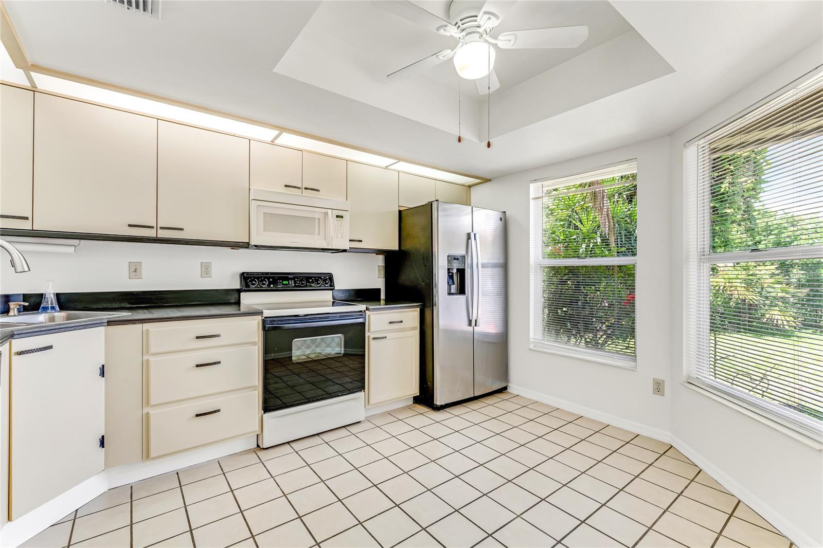 Image 7 of 35 For 950 Vanessa Court F