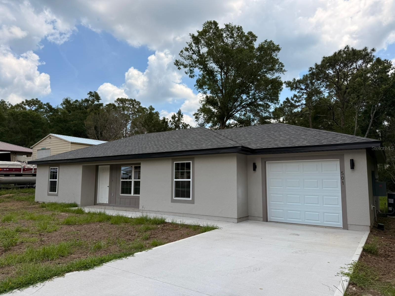 Image 2 of 17 For 501 Oak Street