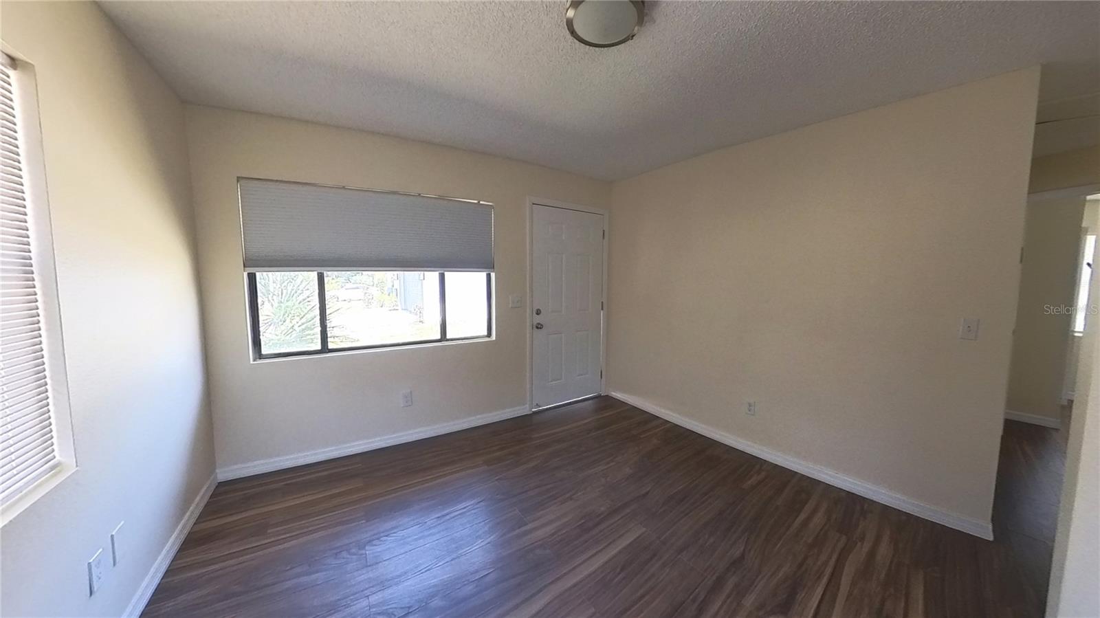 Image 8 of 16 For 2031 Warrens Avenue