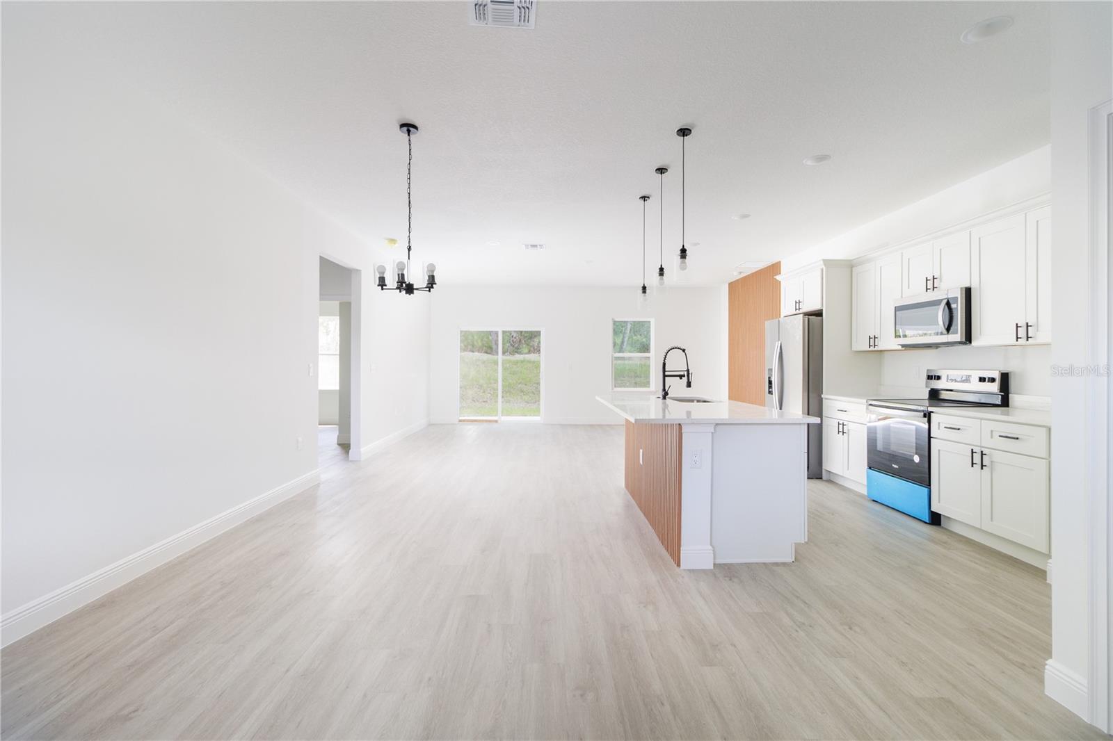 Image 4 of 20 For 7229 Gibralter Drive