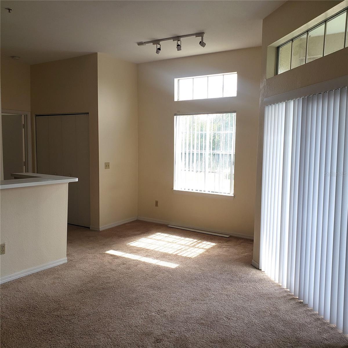 Image 10 of 45 For 7300 Westpointe Boulevard 732