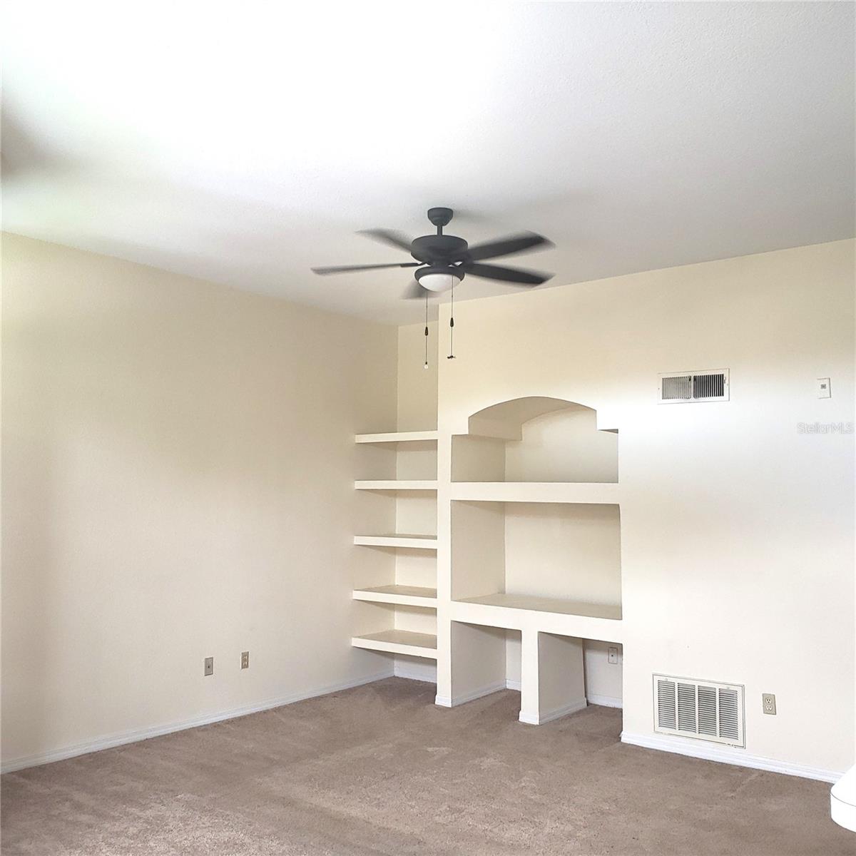 Image 13 of 45 For 7300 Westpointe Boulevard 732