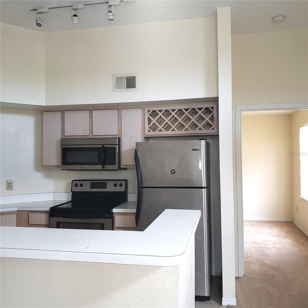 Image 2 of 45 For 7300 Westpointe Boulevard 732
