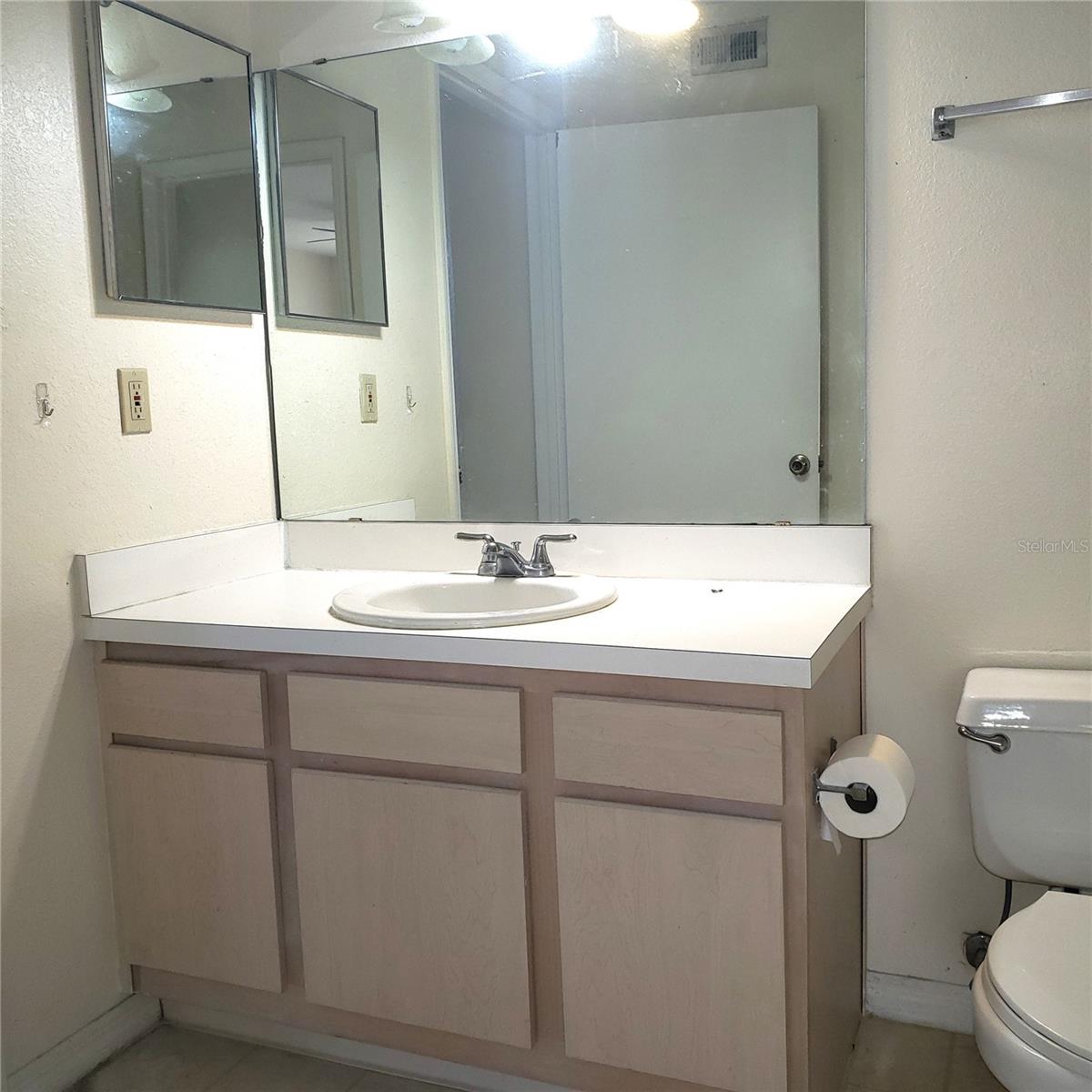 Image 21 of 45 For 7300 Westpointe Boulevard 732