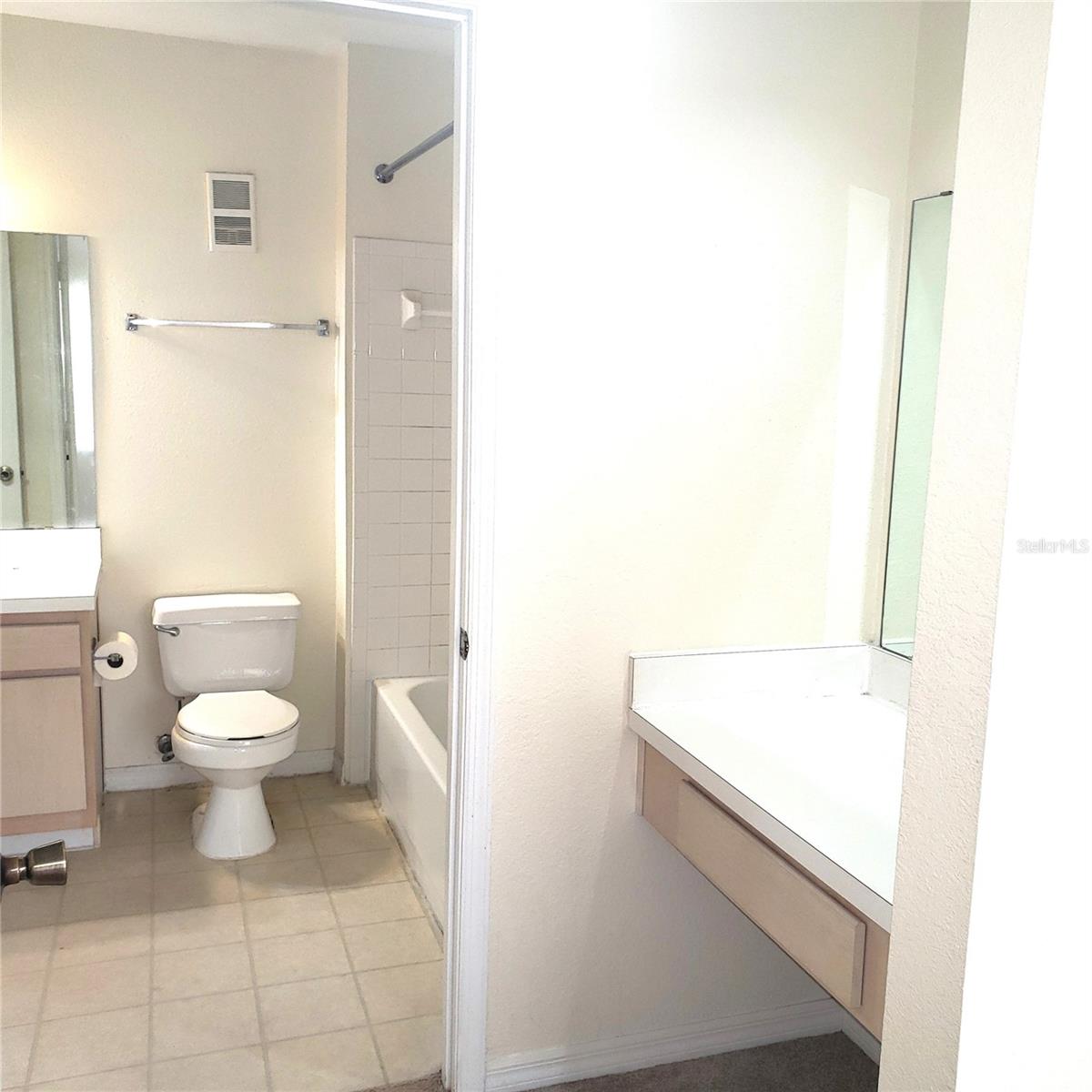 Image 23 of 45 For 7300 Westpointe Boulevard 732