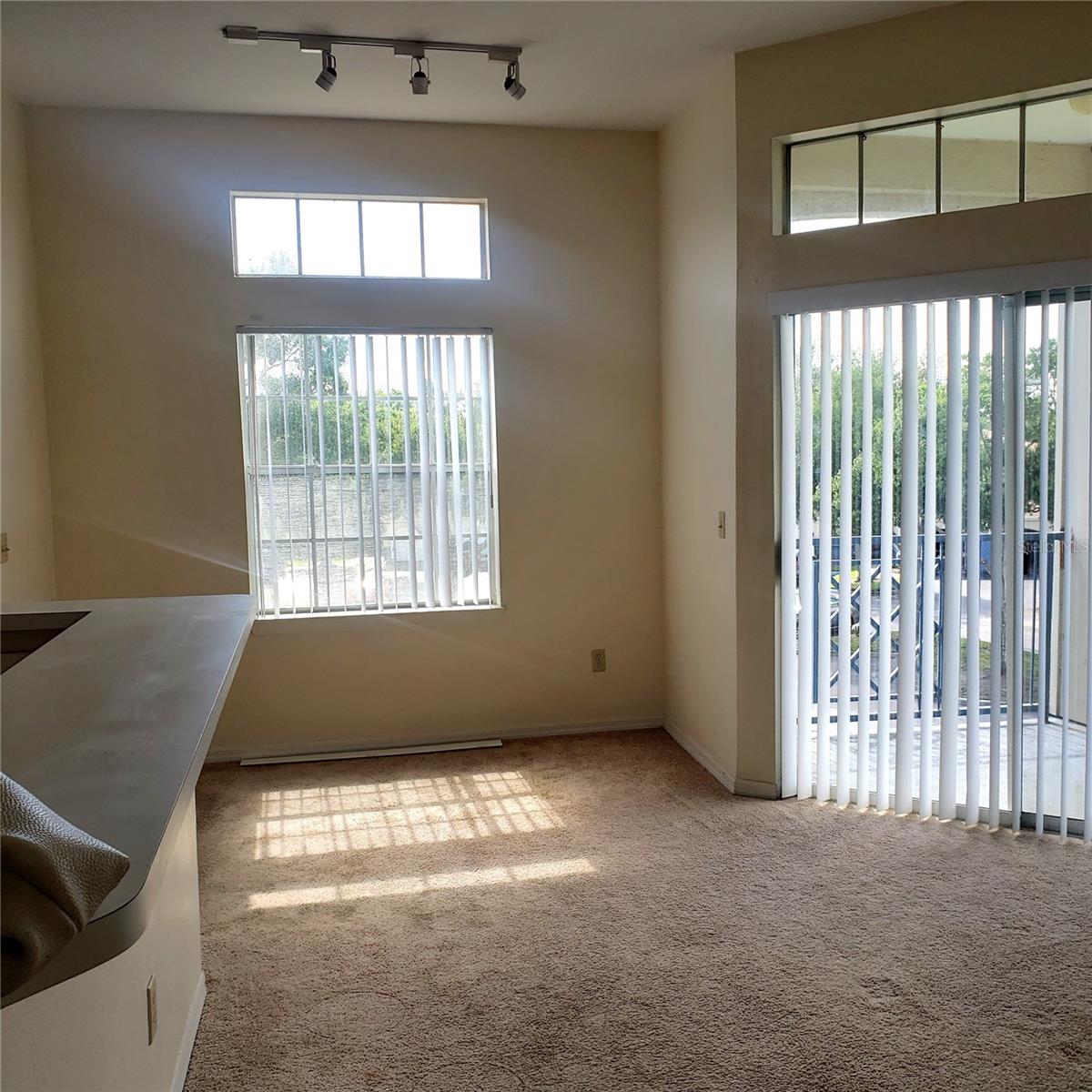 Image 9 of 45 For 7300 Westpointe Boulevard 732