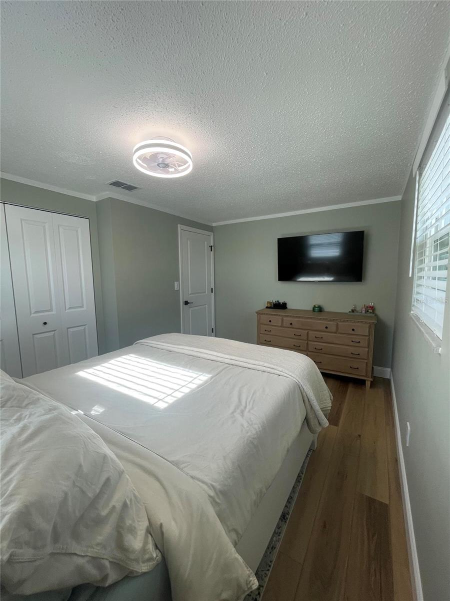 Image 18 of 31 For 9153 86th Avenue