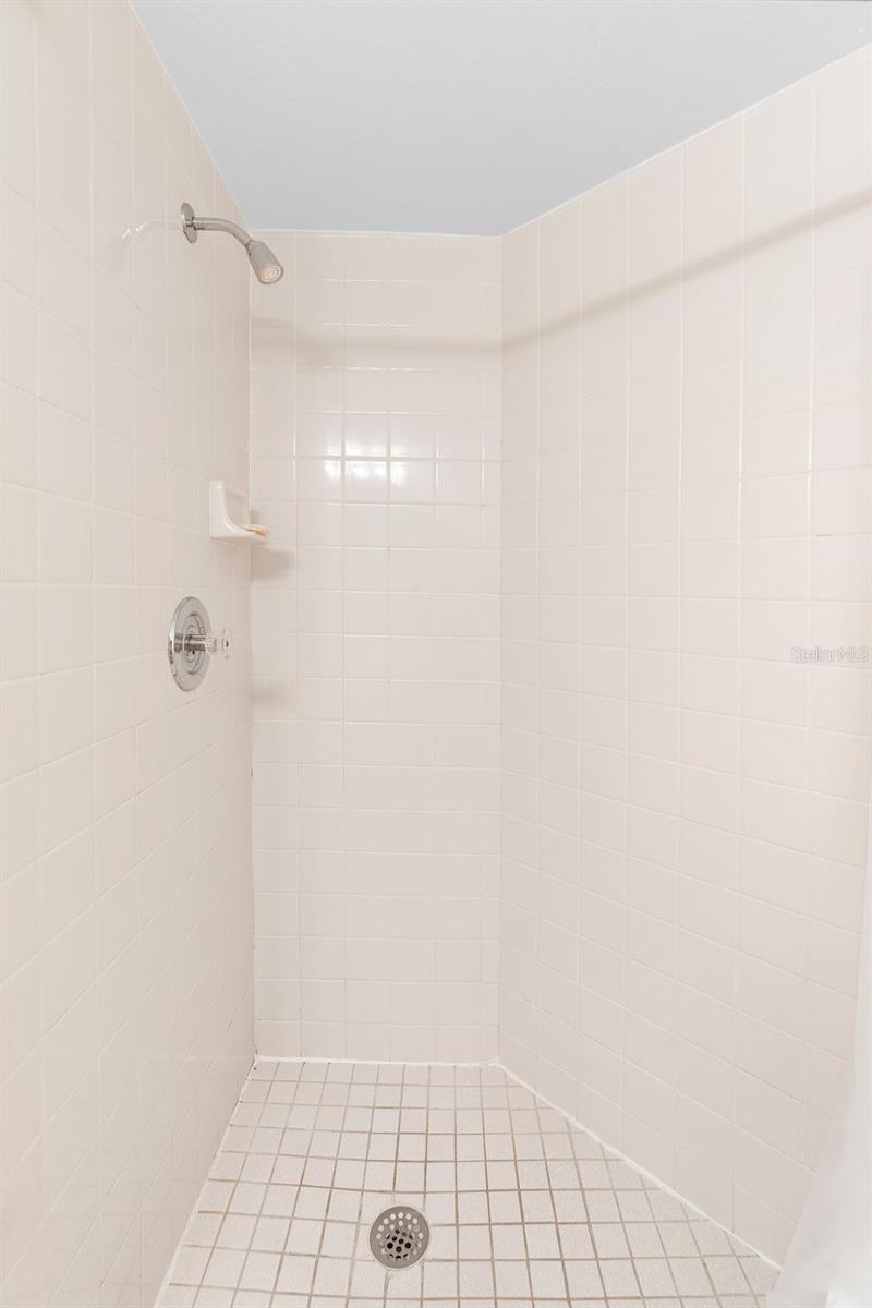 Image 15 of 39 For 3900 Southpointe Drive 127