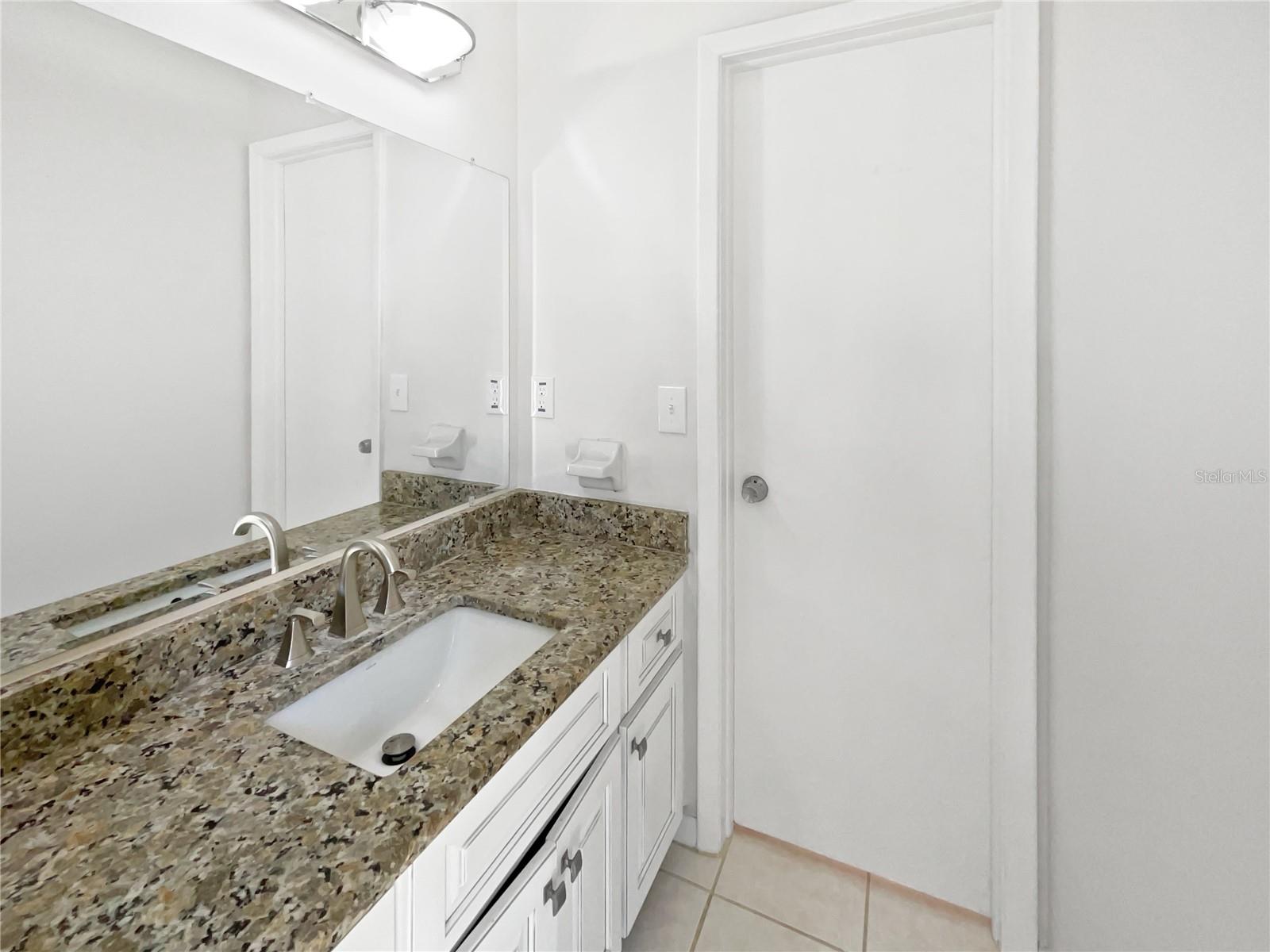 Listing photo id 21 for 6623 Baybrooks Circle