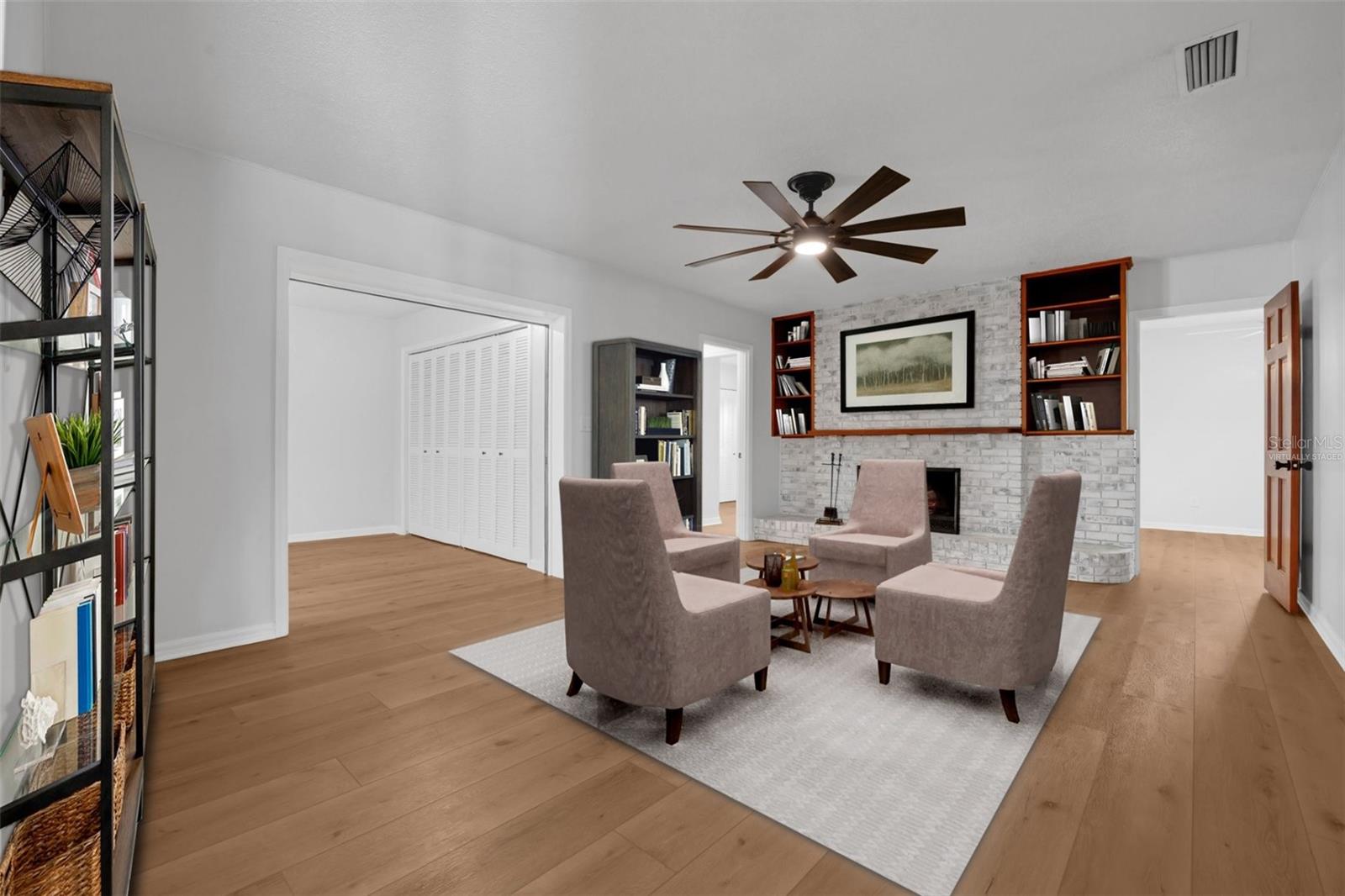 Listing photo id 13 for 103 Longhorn Road