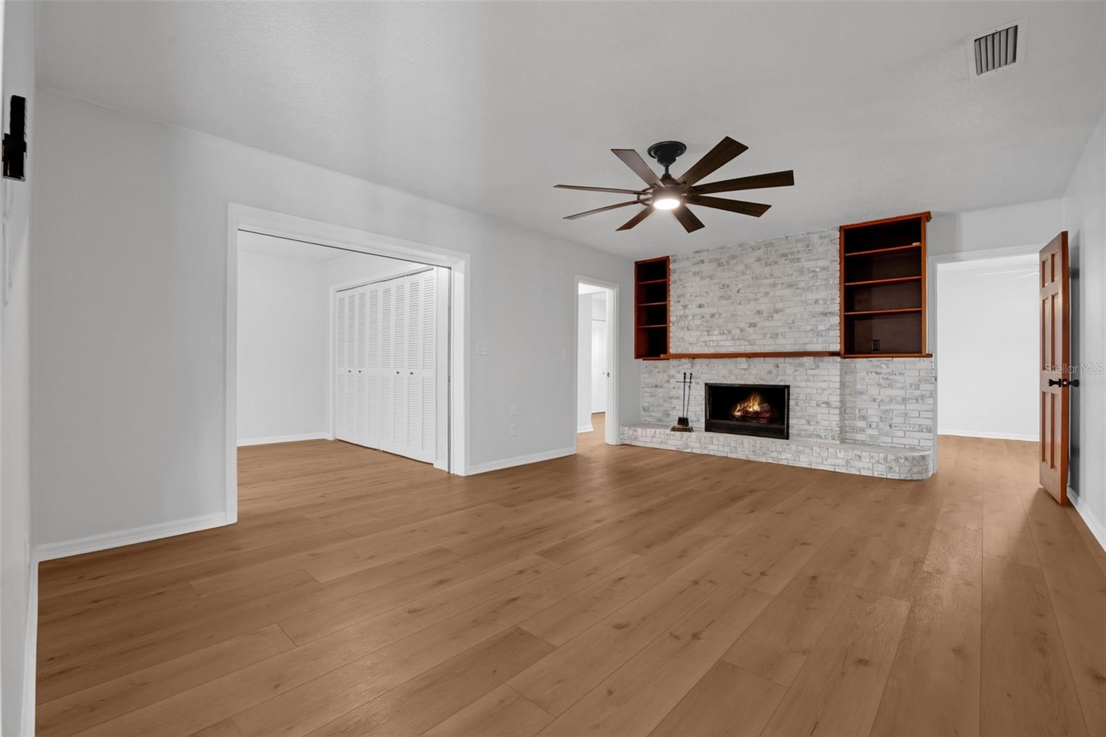 Listing photo id 14 for 103 Longhorn Road