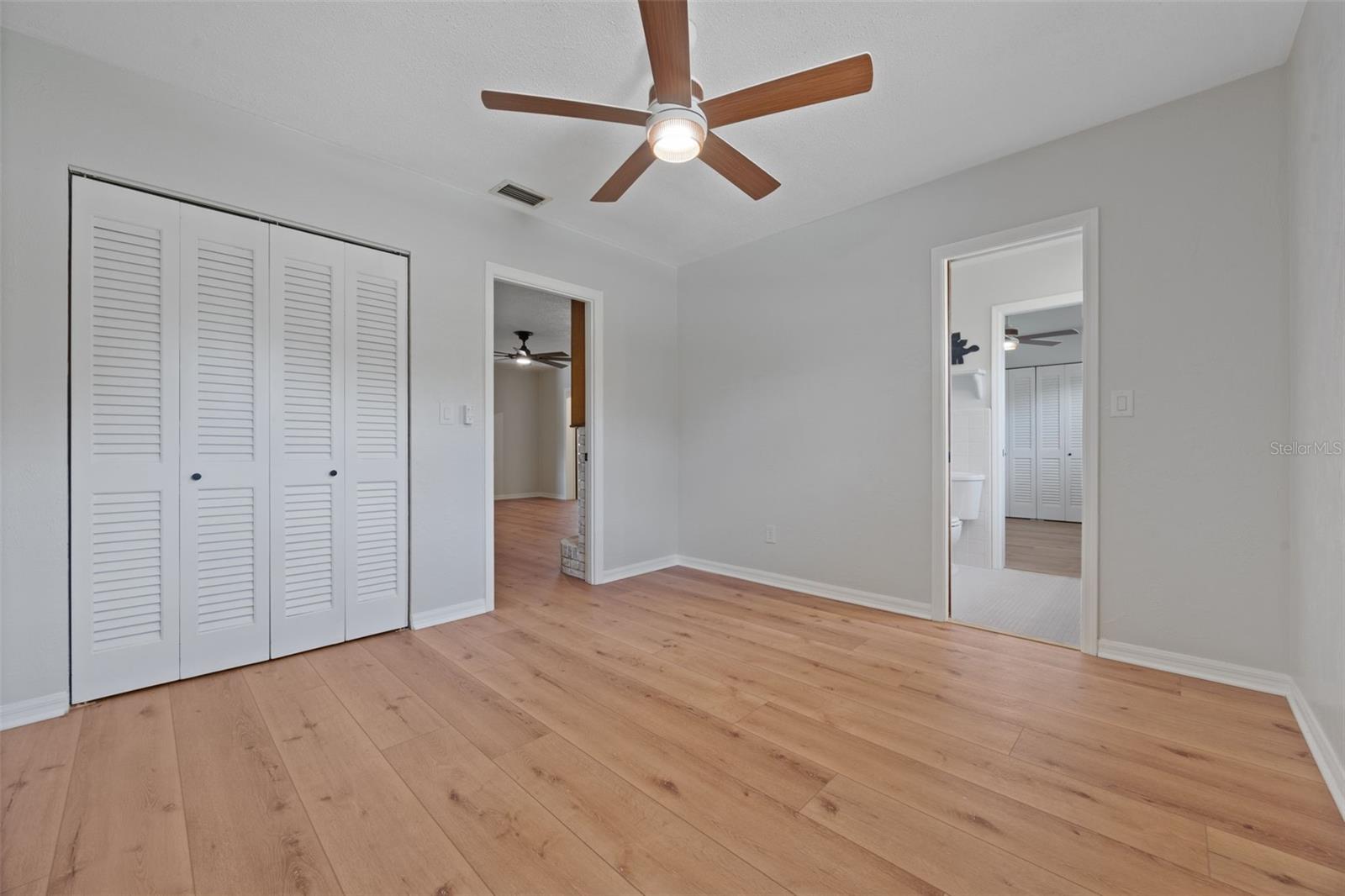 Listing photo id 15 for 103 Longhorn Road