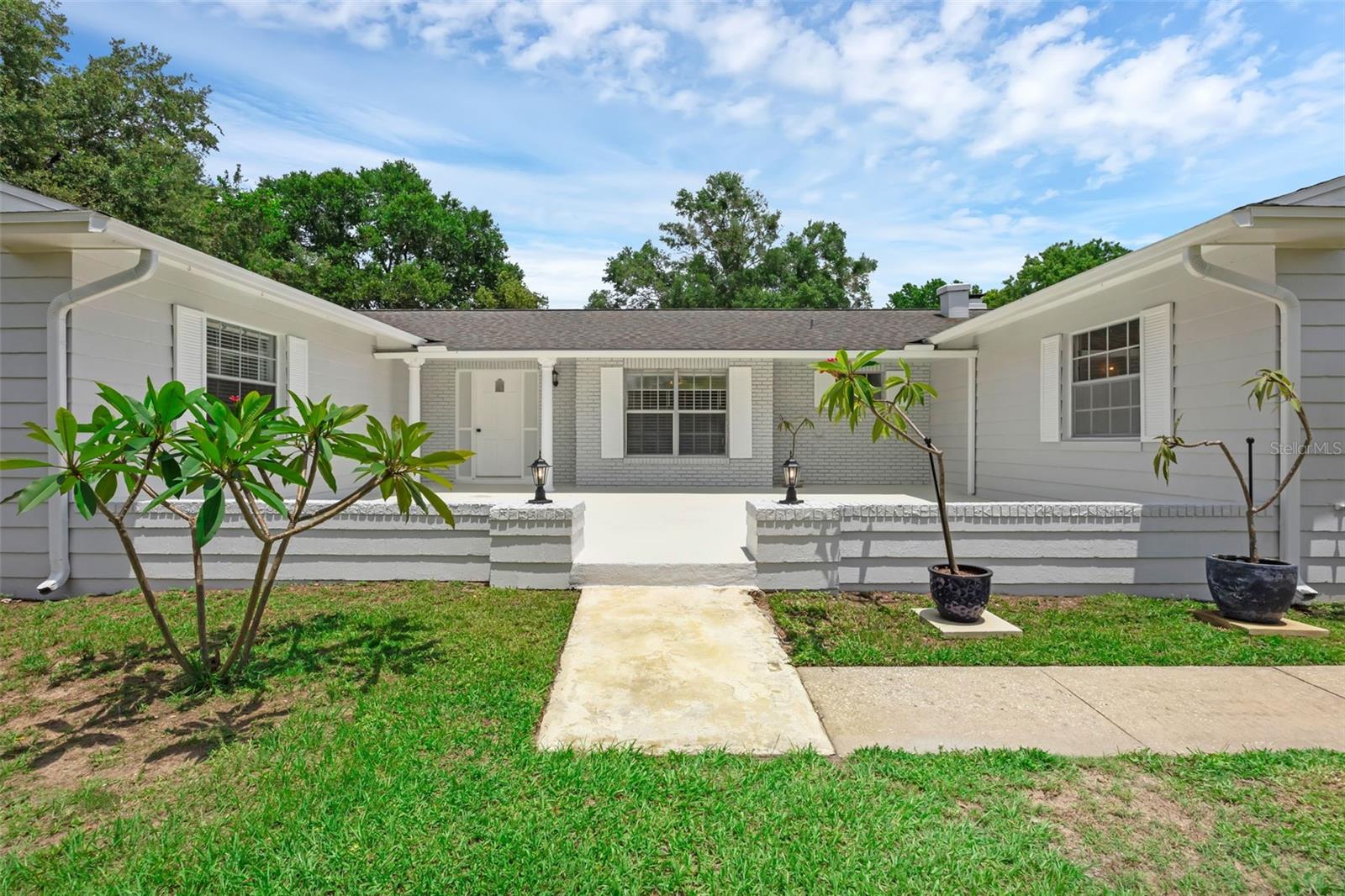 Listing photo id 0 for 103 Longhorn Road