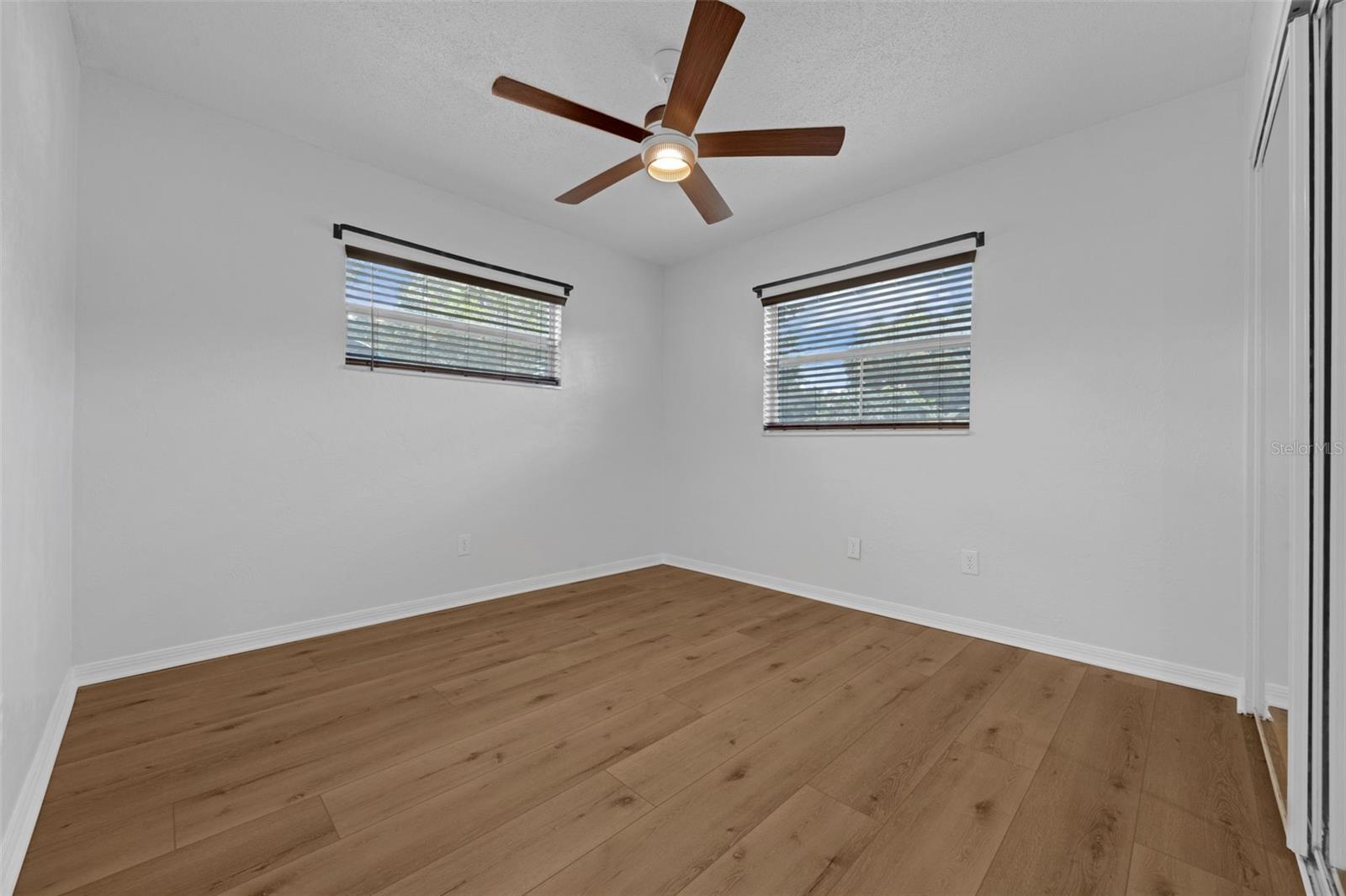 Listing photo id 18 for 103 Longhorn Road