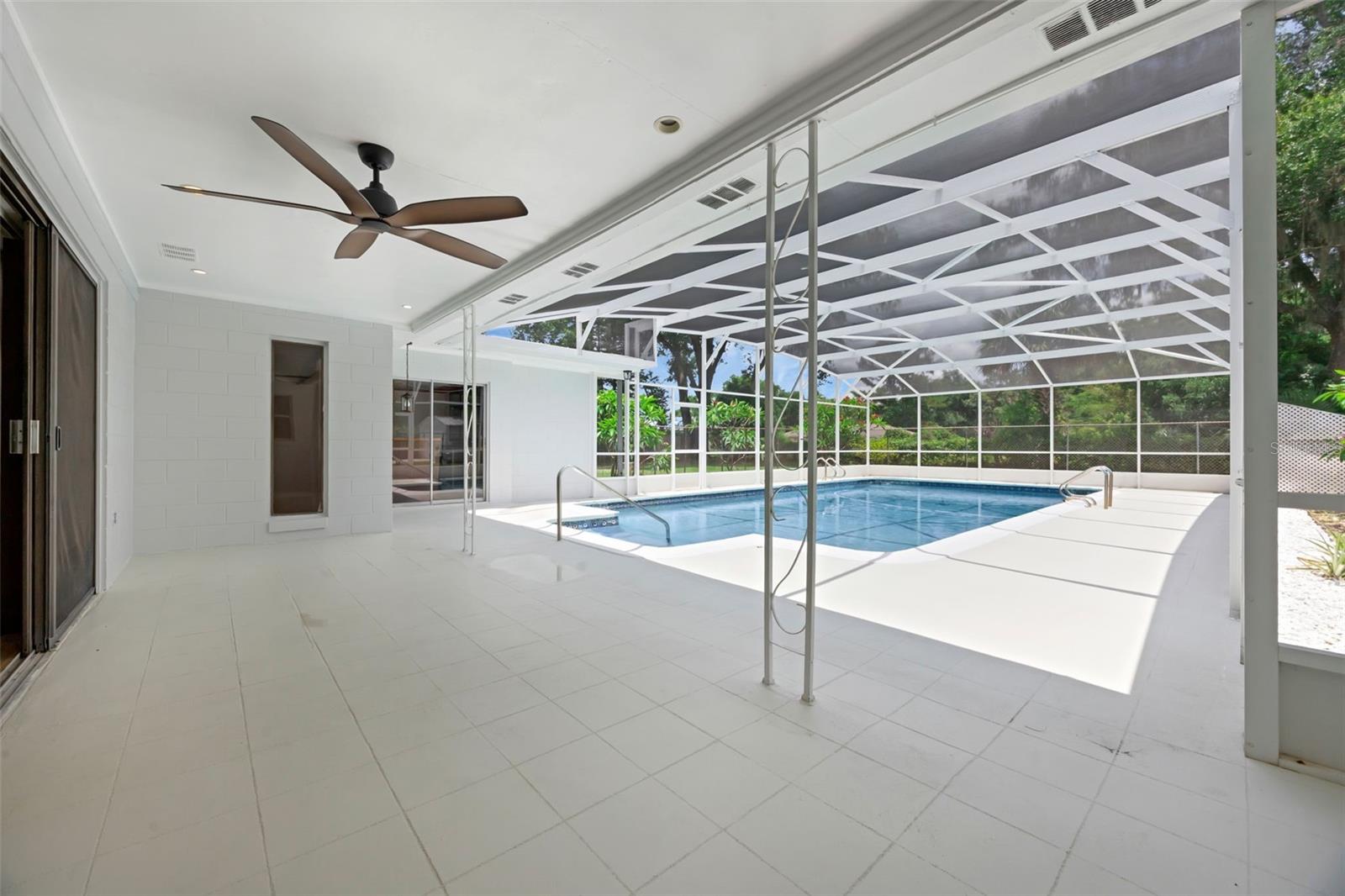 Listing photo id 41 for 103 Longhorn Road