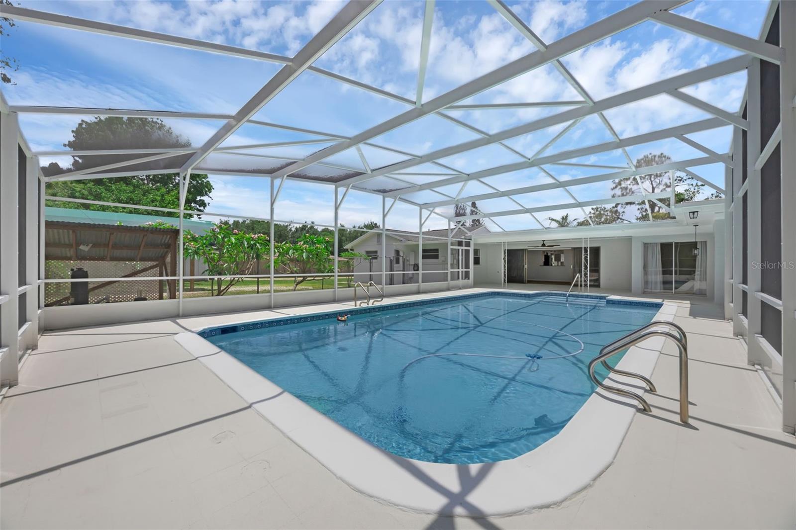 Listing photo id 42 for 103 Longhorn Road