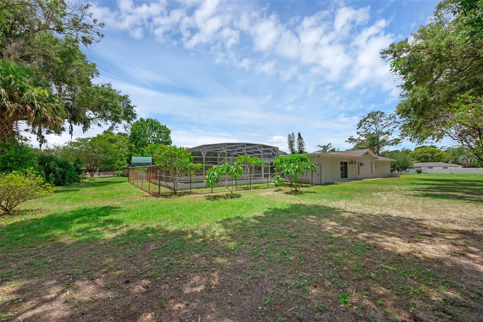 Listing photo id 47 for 103 Longhorn Road