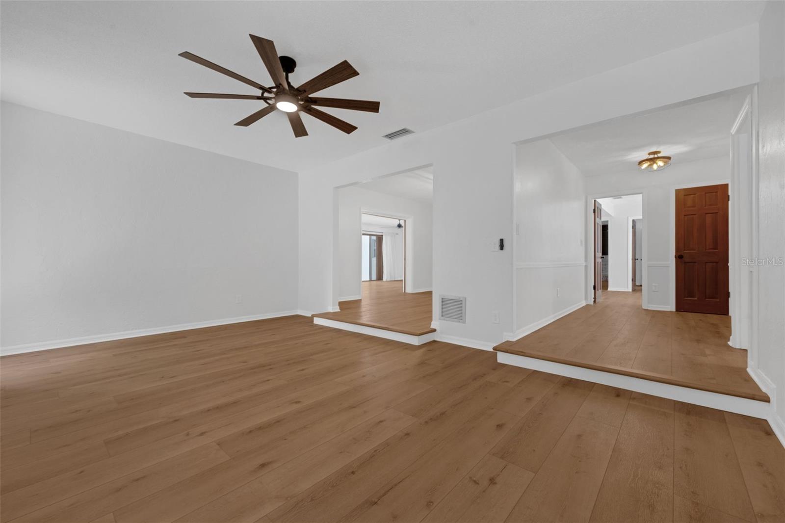 Listing photo id 4 for 103 Longhorn Road