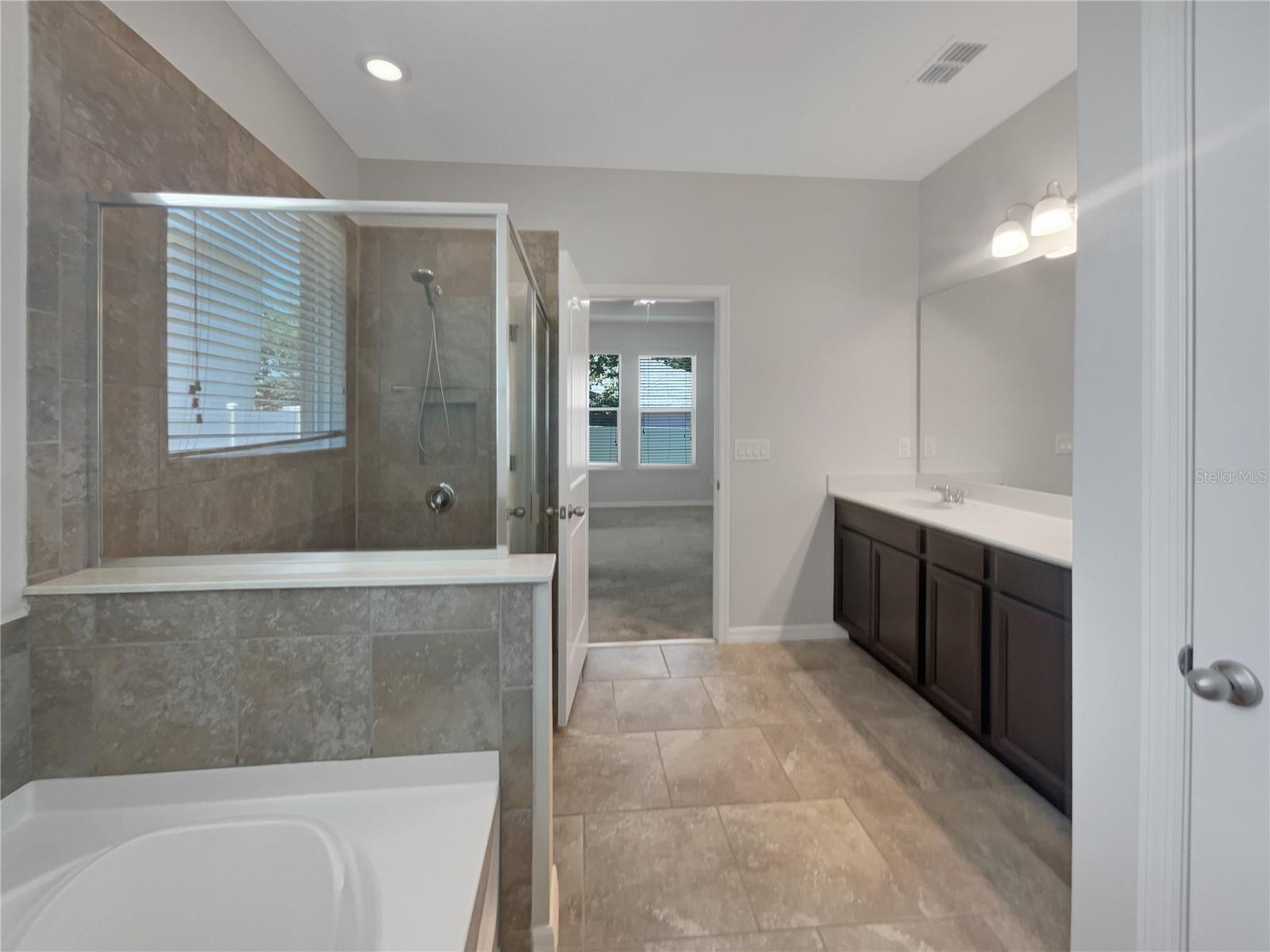 Image 10 of 28 For 4010 Brookshire Circle